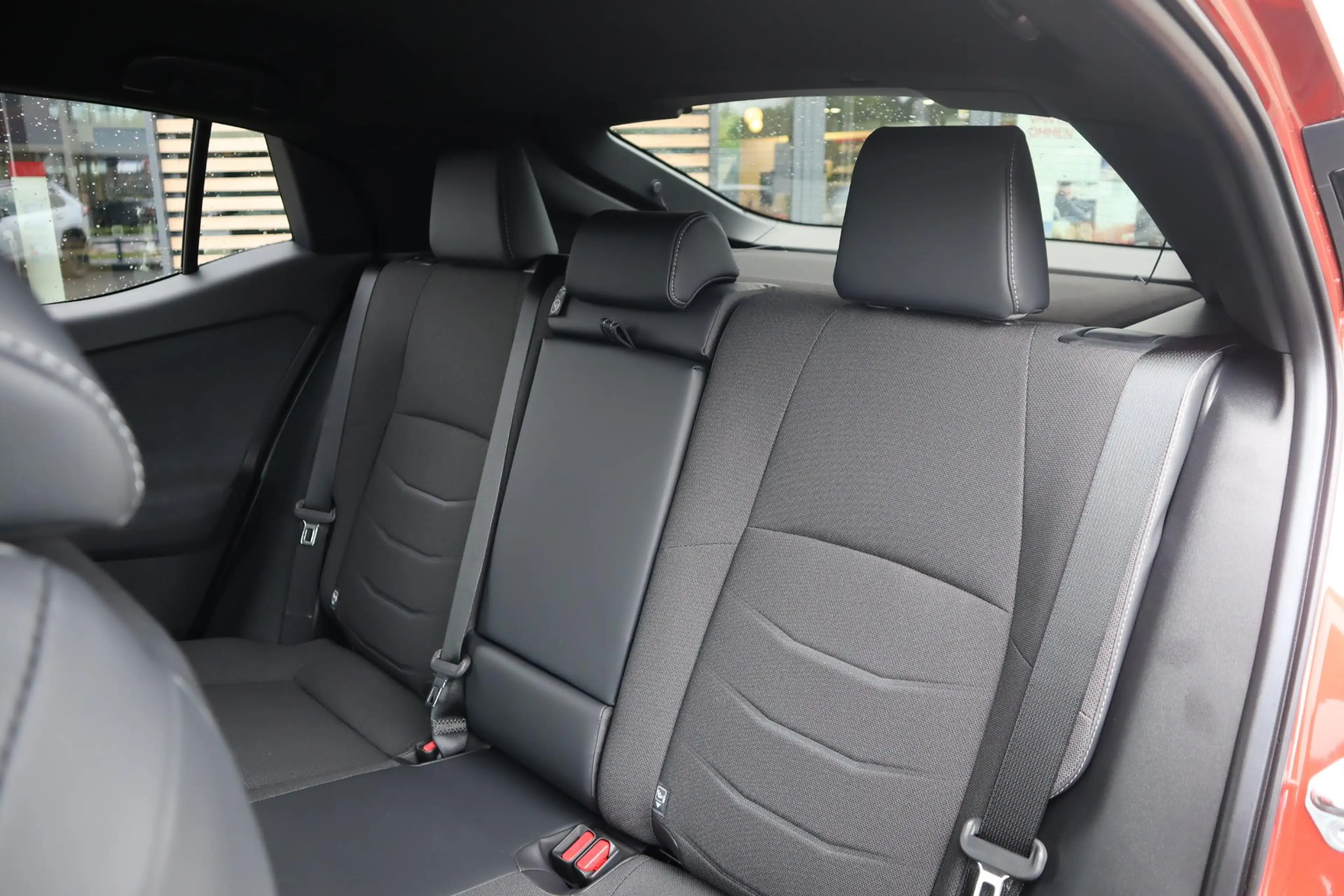 Toyota C-HR+ FIRST EDITION 77KWH 607KM-WLTP DEMO 20"LM-VELGEN E — photo 17