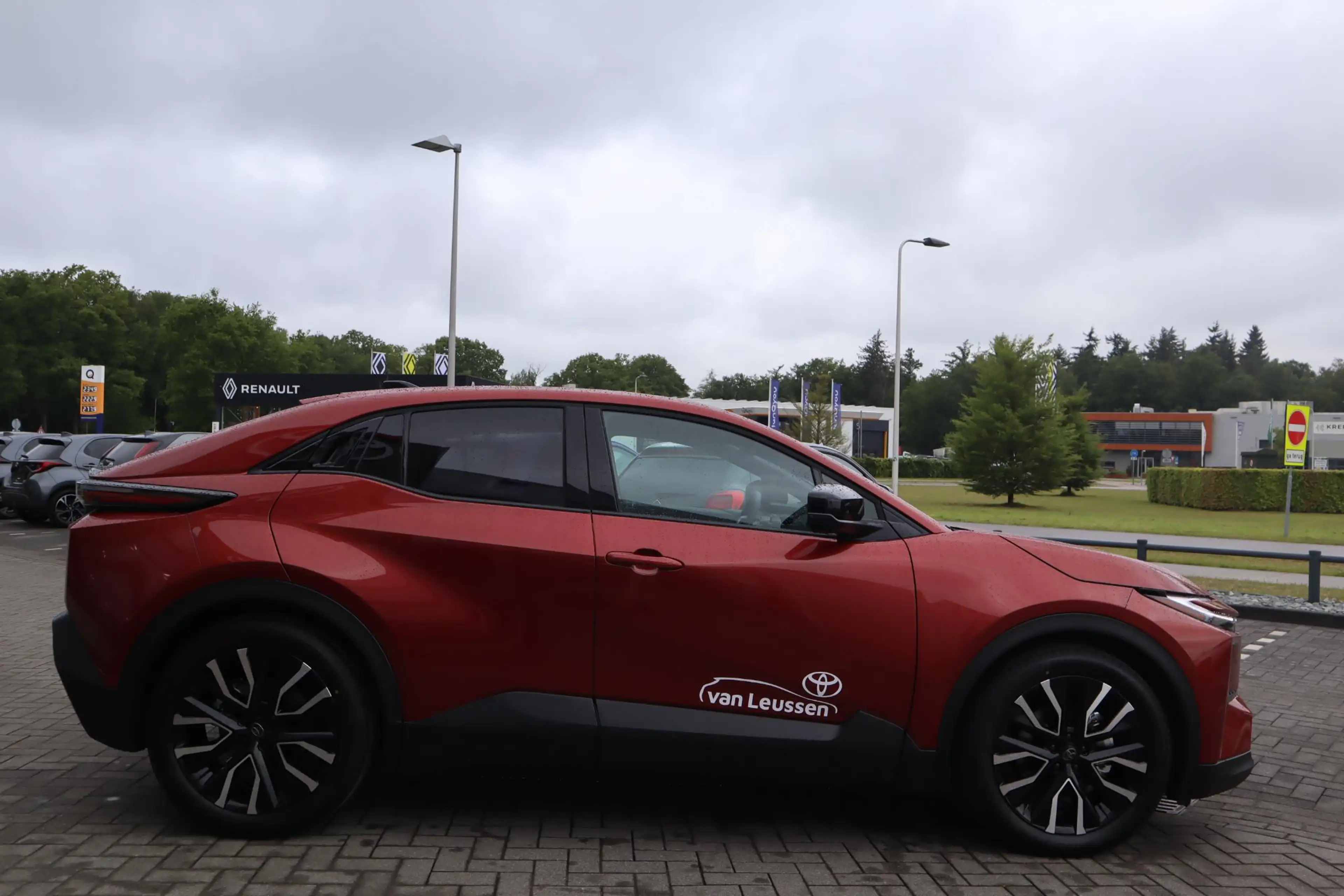 Toyota C-HR+ FIRST EDITION 77KWH 607KM-WLTP DEMO 20"LM-VELGEN E — photo 8