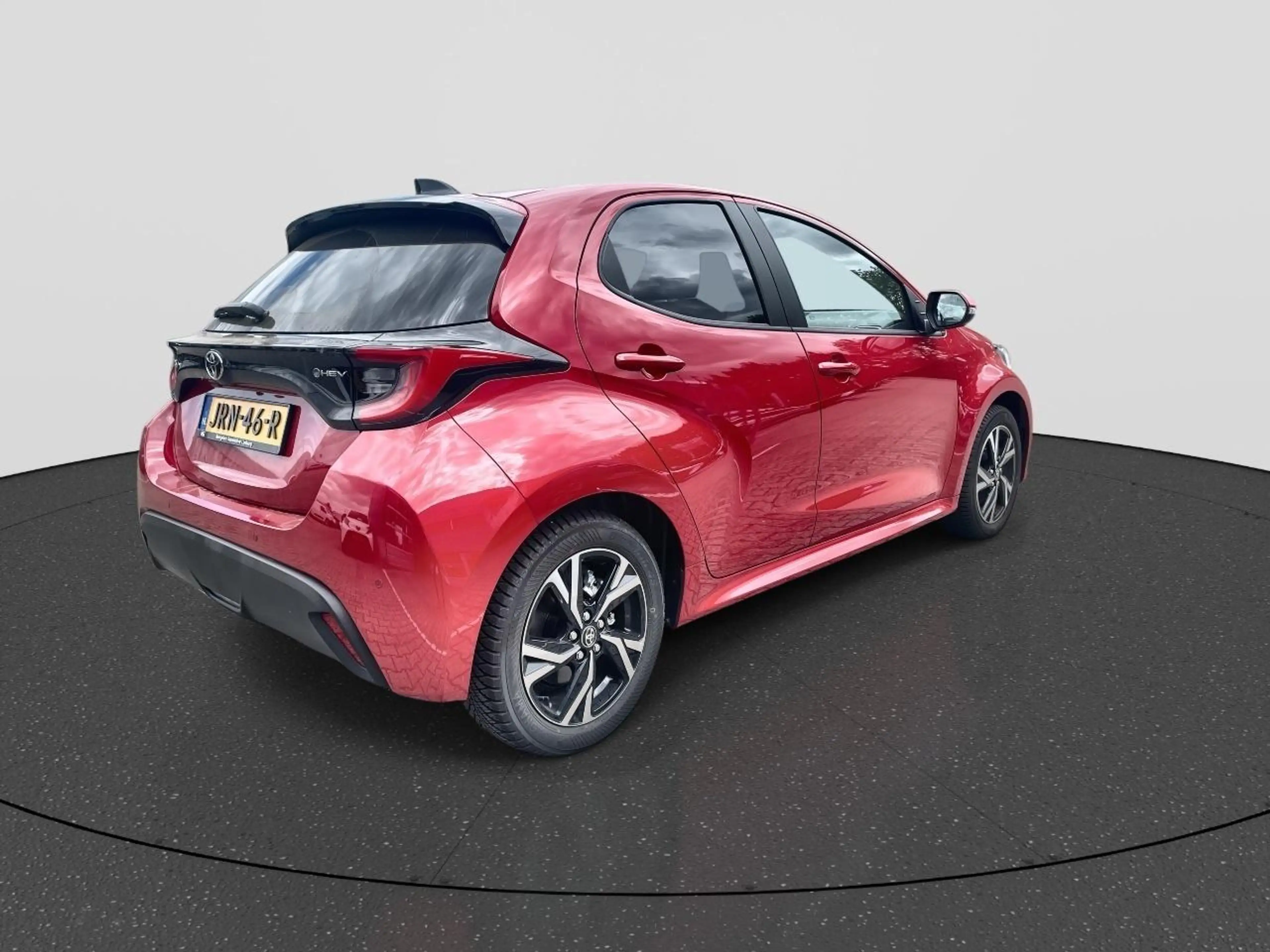 Toyota Yaris 1.5 Hybrid 115 Dynamic — photo 7