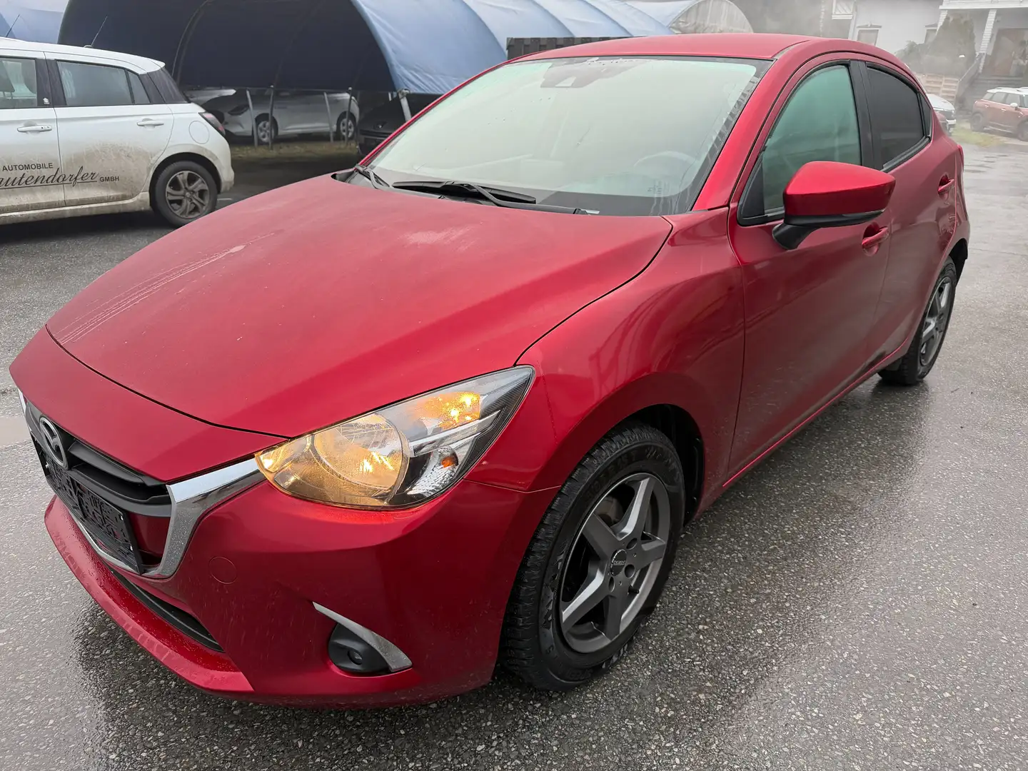 Mazda 2 Prime-Line Rot - 1