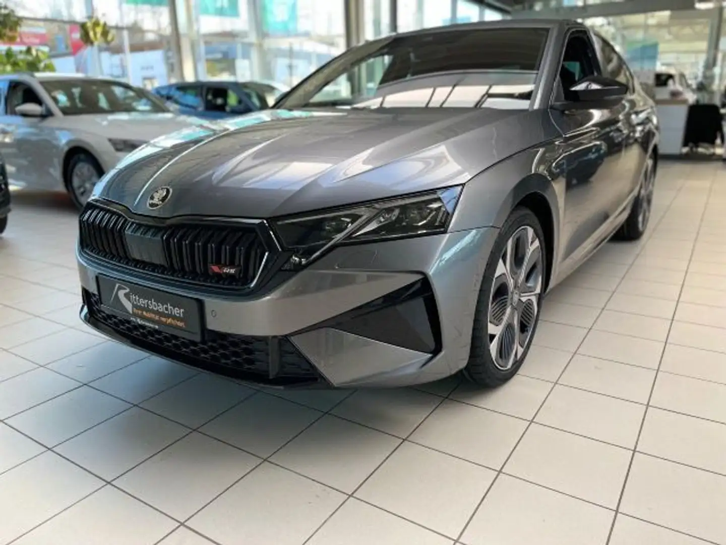 Skoda Octavia RS 2,0 TSI 195 kW 7-Gang-DSG sofort verf Gris - 2