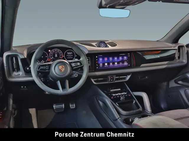 Porsche Cayenne GTS view 7