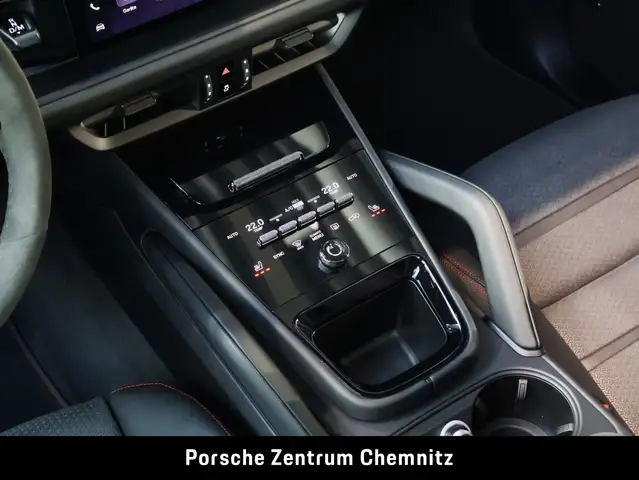 Porsche Cayenne GTS view 14