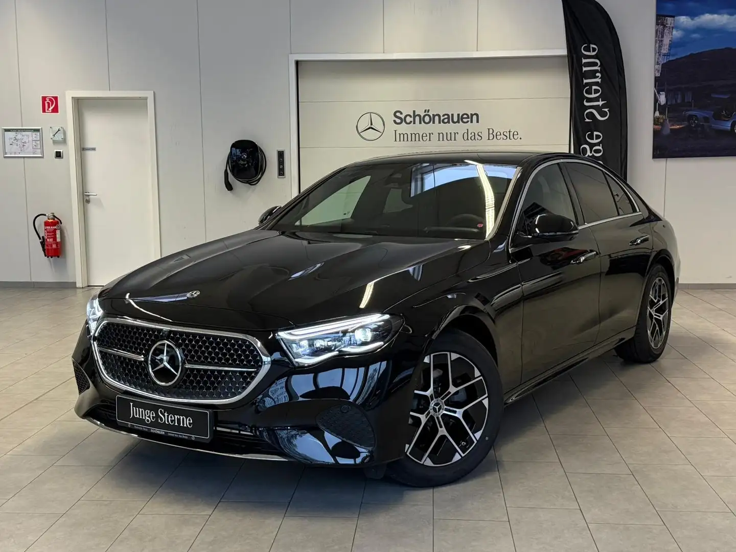 Mercedes-Benz E 220 d 4M AIRMATIC+DISTR+BURM4D+STDHZ+AHK+MEMORY Negro - 1