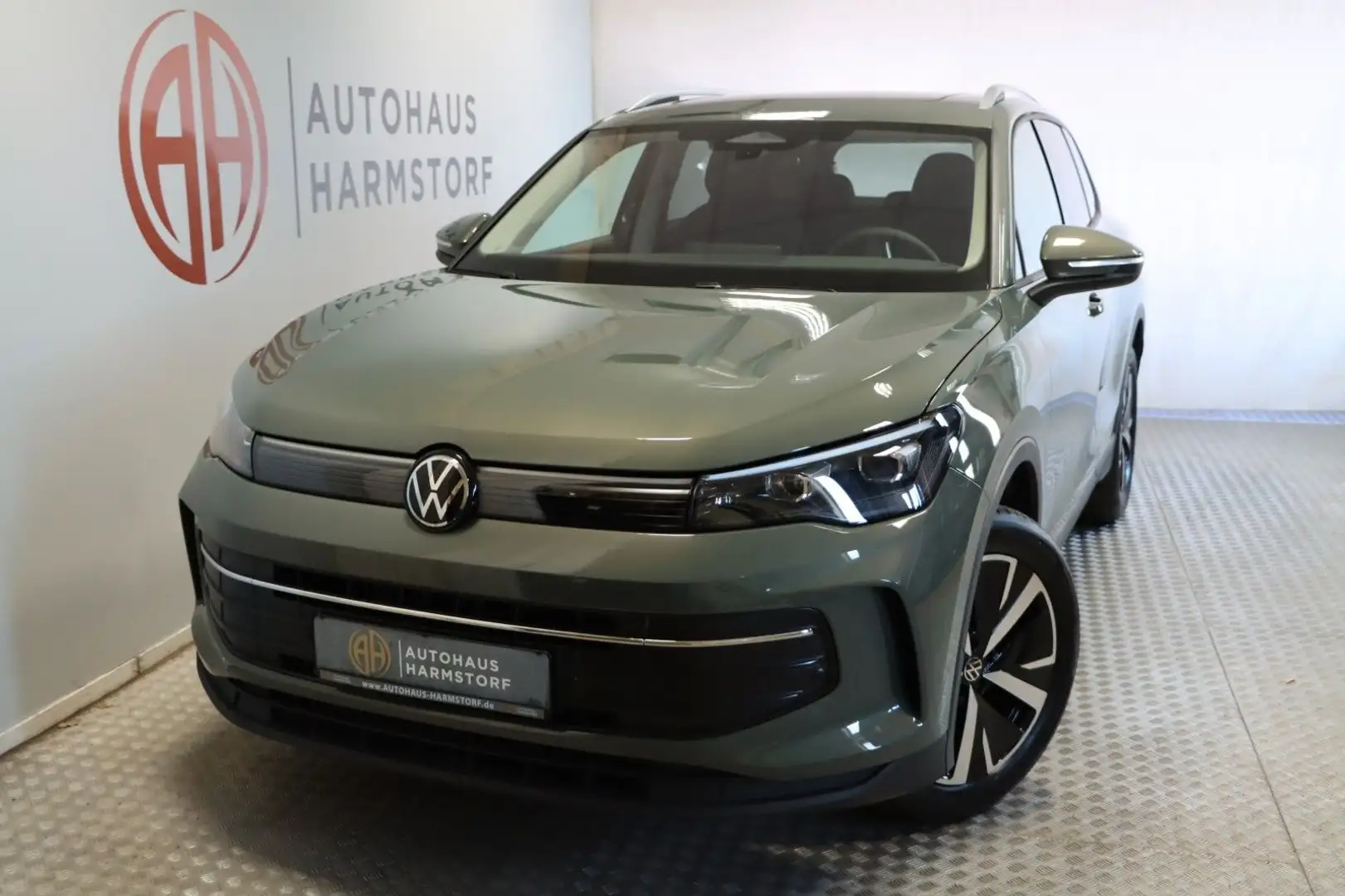 Volkswagen Tiguan 1.5 eTSI AHK Pano StHz 19 Zoll Groen - 1