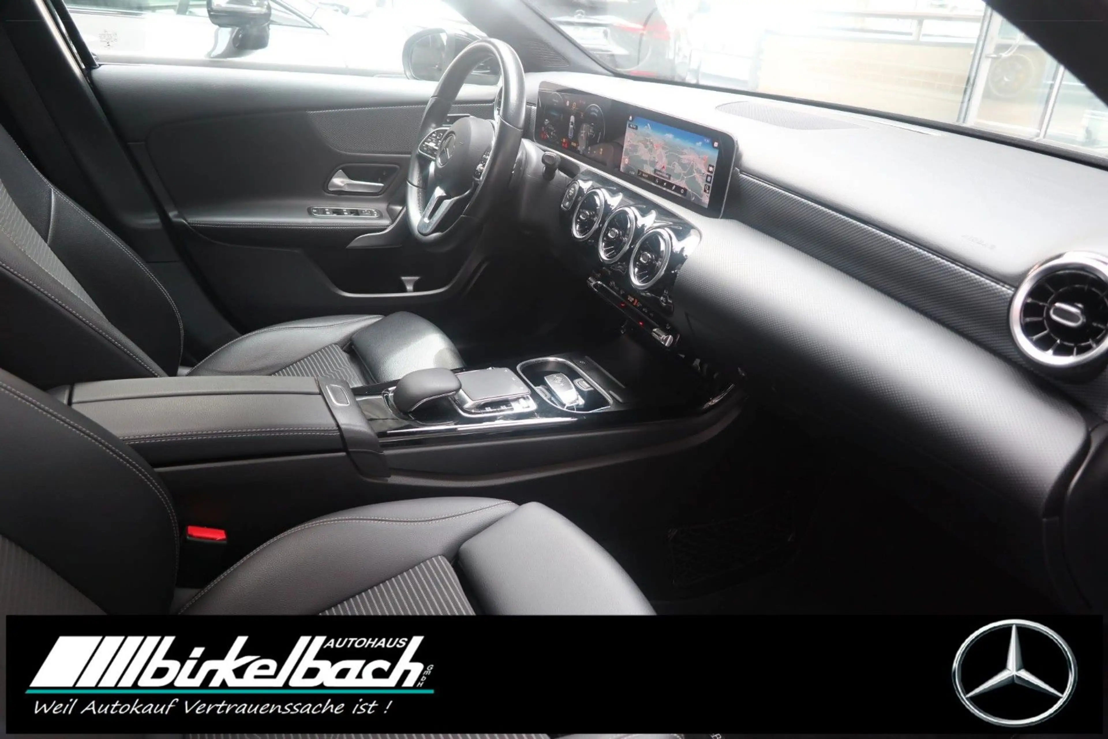 Mercedes-Benz A 200 Progressive 7G-DCT Pano RFK APA — photo 9