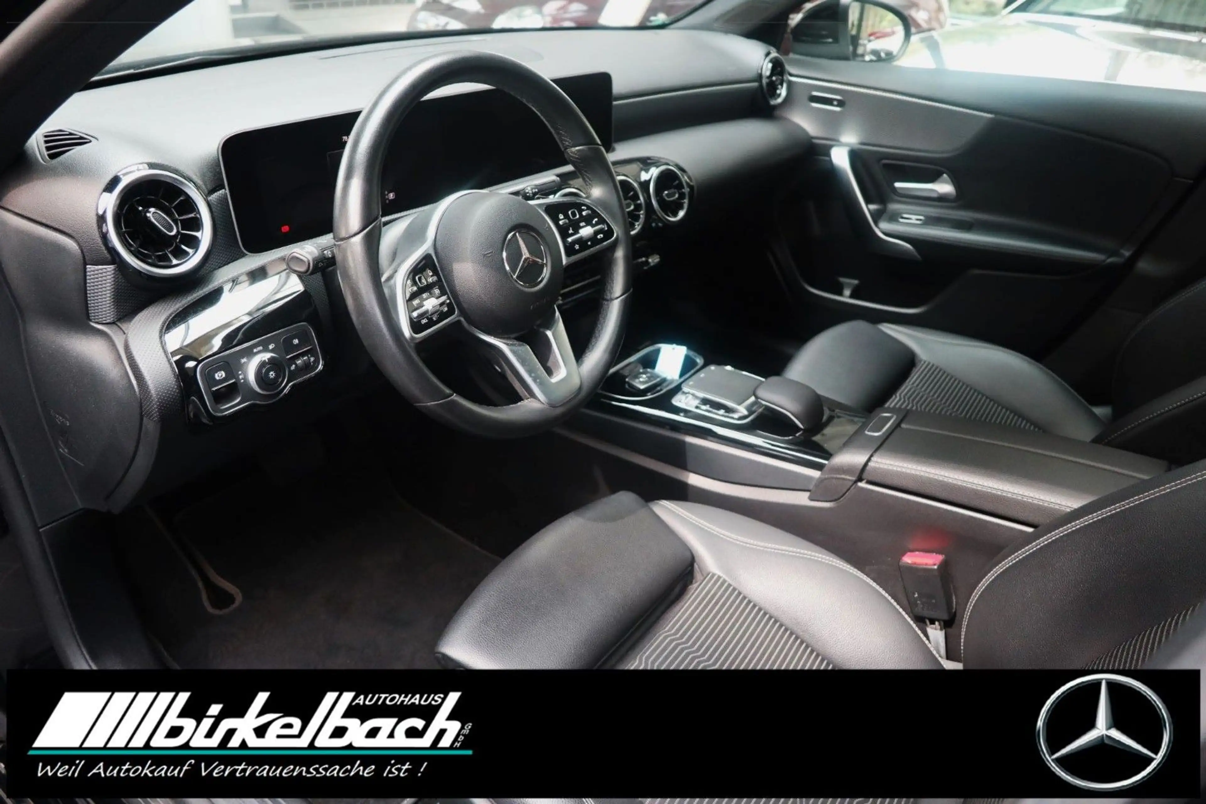 Mercedes-Benz A 200 Progressive 7G-DCT Pano RFK APA — photo 5
