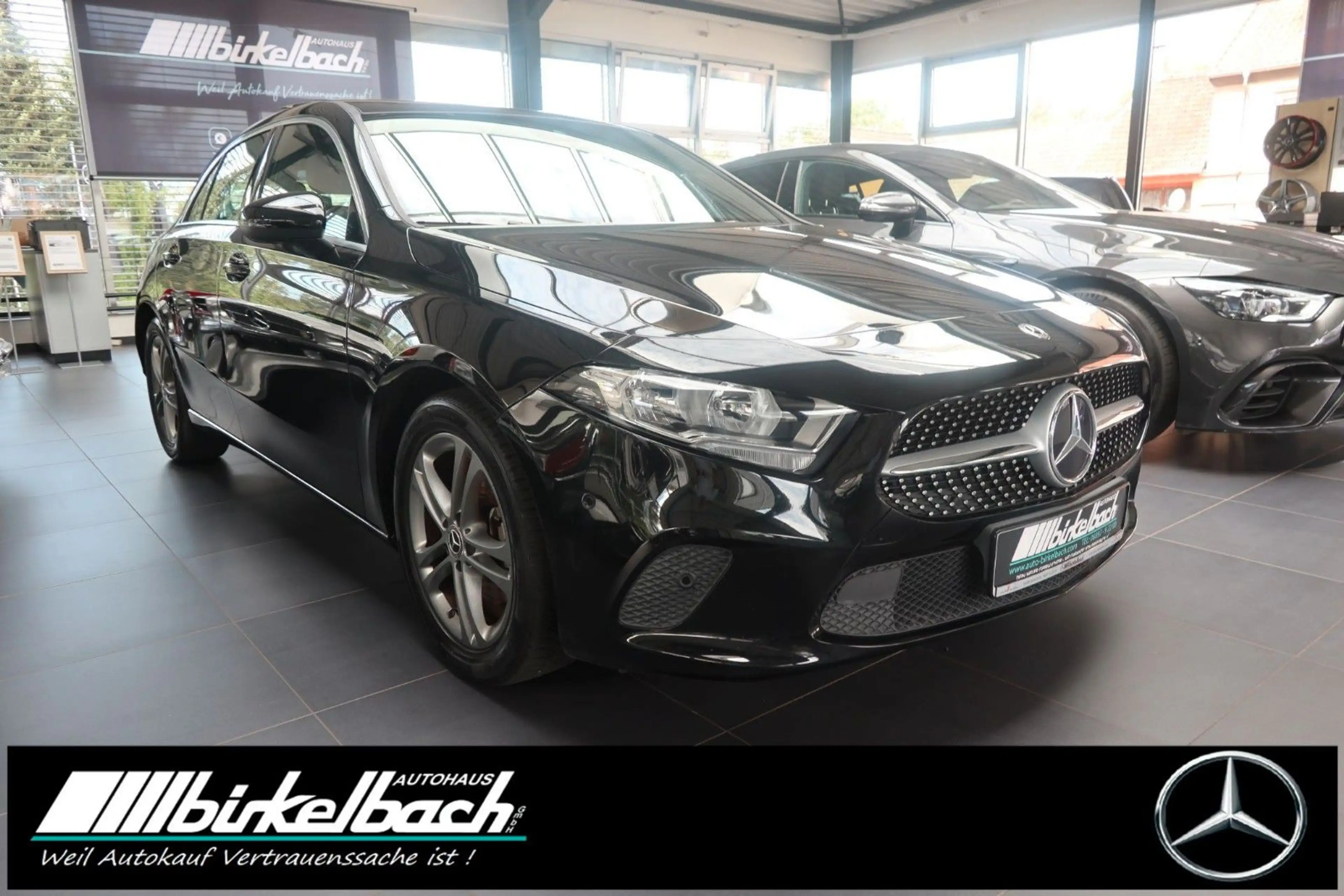 Mercedes-Benz A 200 Progressive 7G-DCT Pano RFK APA — photo 3