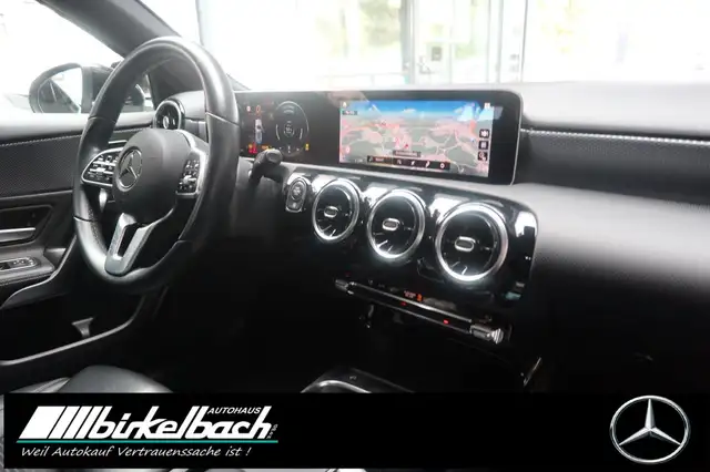 Mercedes-Benz A view 10