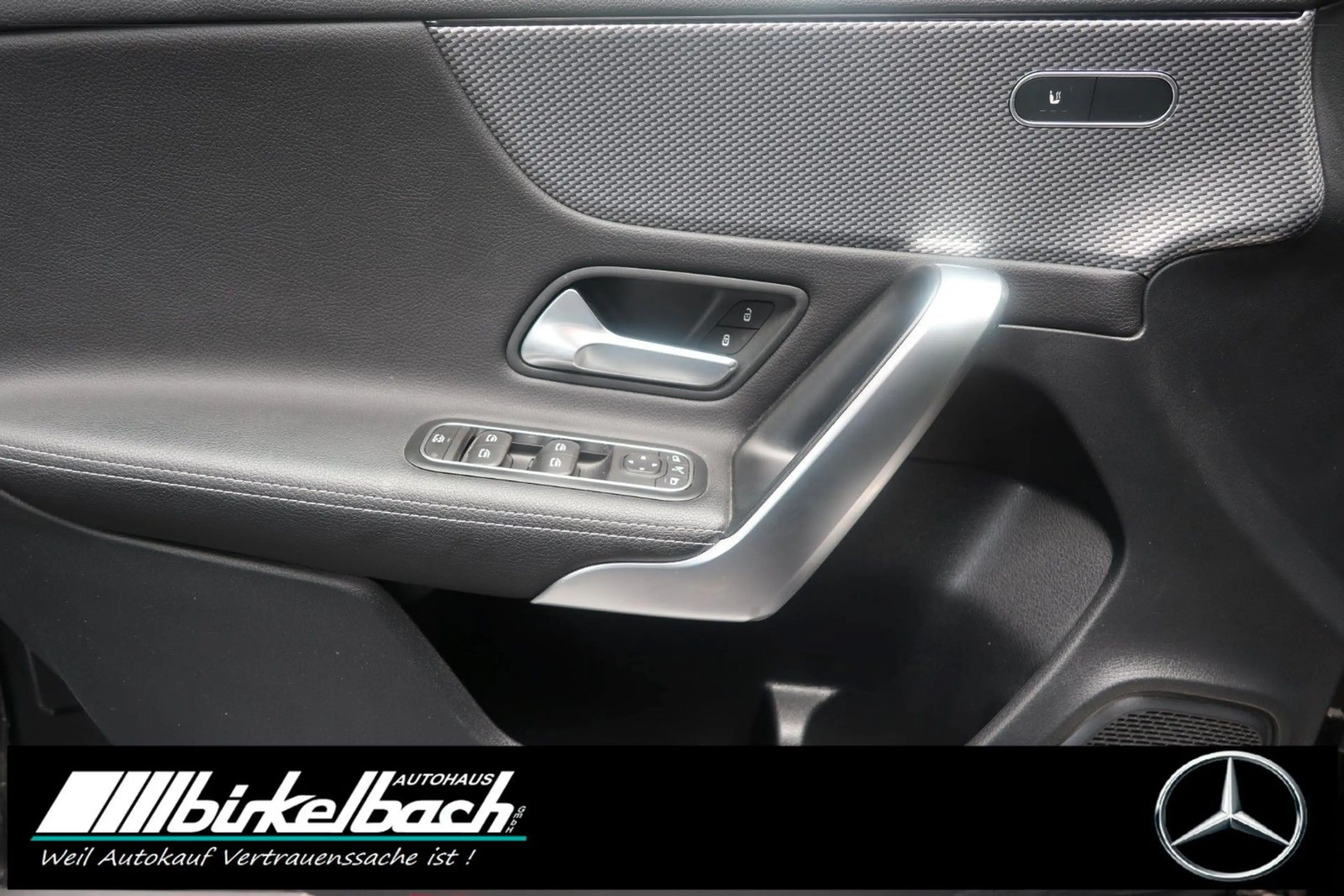 Mercedes-Benz A 200 Progressive 7G-DCT Pano RFK APA — photo 11