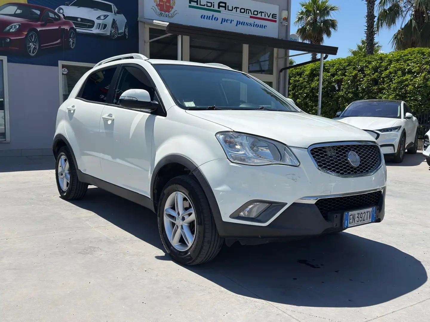 SsangYong Korando 2.0 2WD MT GPL C Blanc - 2