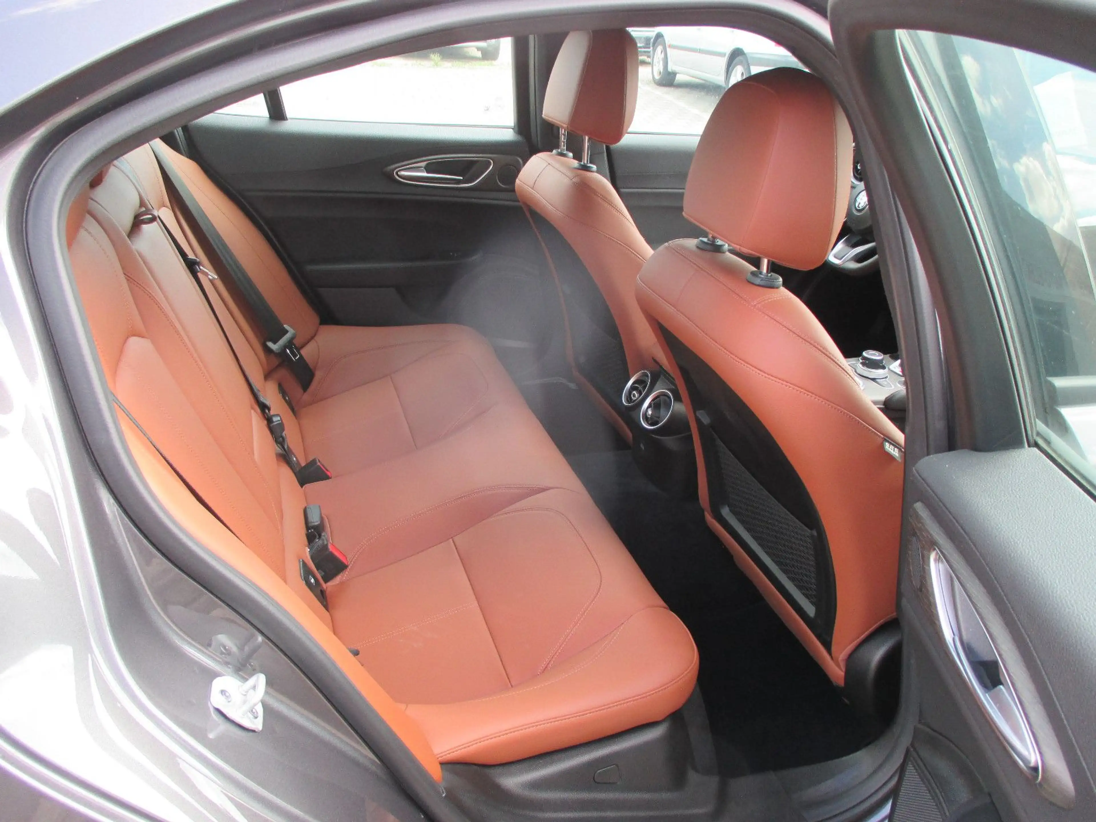 Alfa Romeo Giulia 2.2 JTDM Ti Q4 Autom., 6300km — photo 8