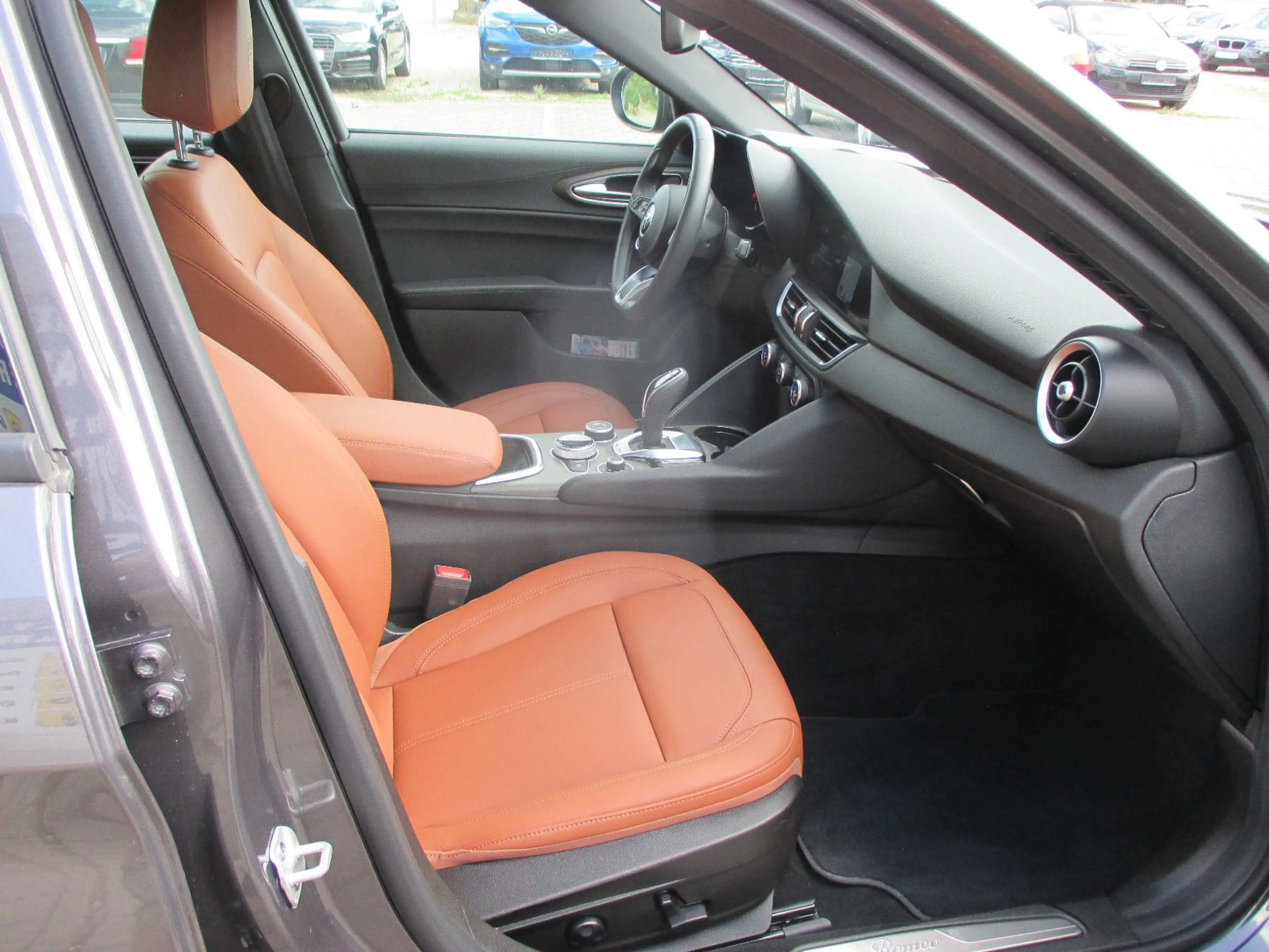 Alfa Romeo Giulia 2.2 JTDM Ti Q4 Autom., 6300km — photo 10