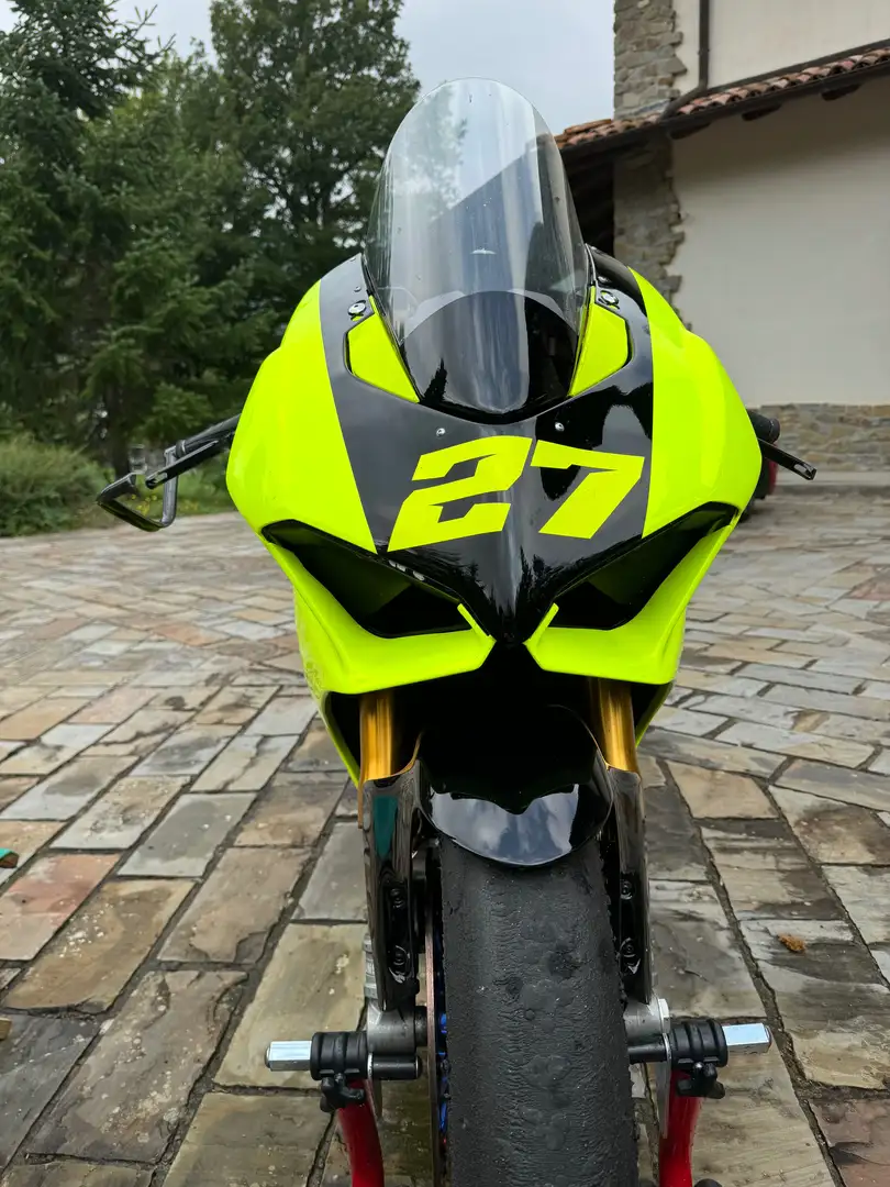 Ducati Panigale V4 S Amarillo - 2
