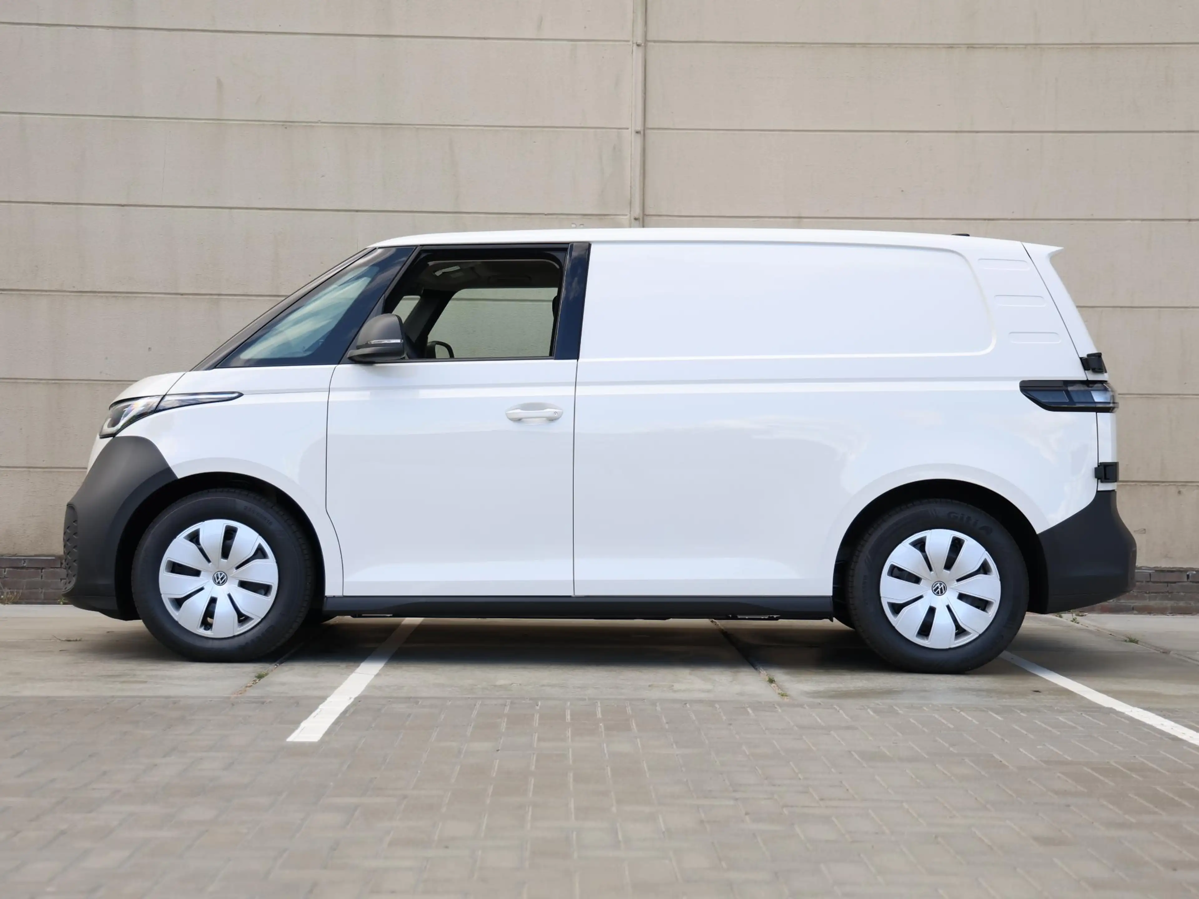 Volkswagen ID. Buzz Cargo Economy Limited Edition Elektromotor 210 kW (286 p — photo 10