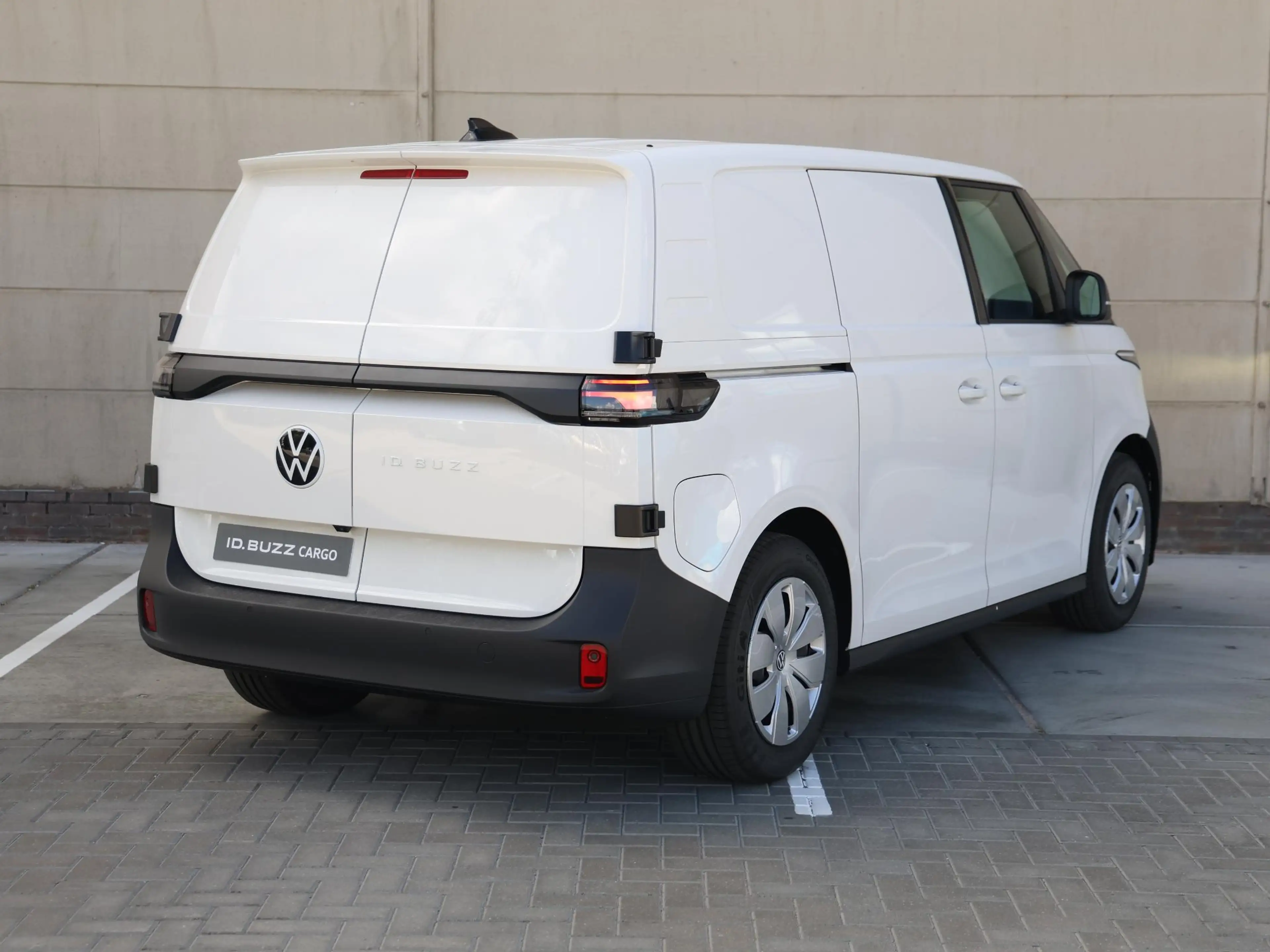 Volkswagen ID. Buzz Cargo Economy Limited Edition Elektromotor 210 kW (286 p — photo 5