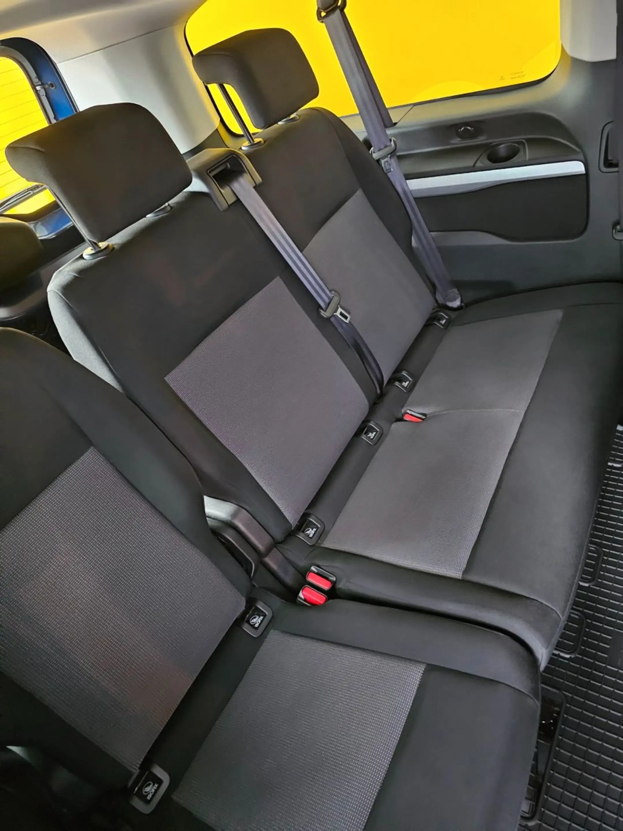 Peugeot Traveller AHK Navi 8 Sitze — photo 3