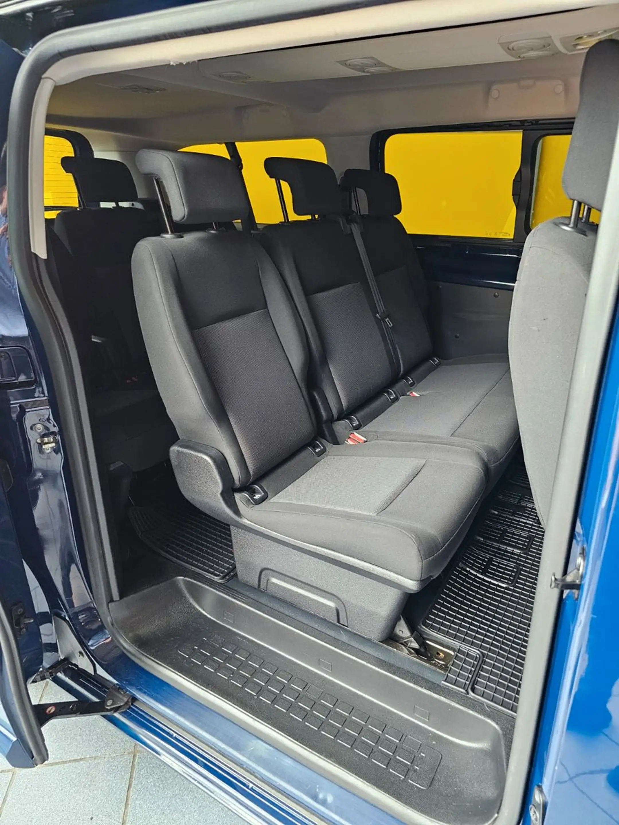 Peugeot Traveller AHK Navi 8 Sitze — photo 5
