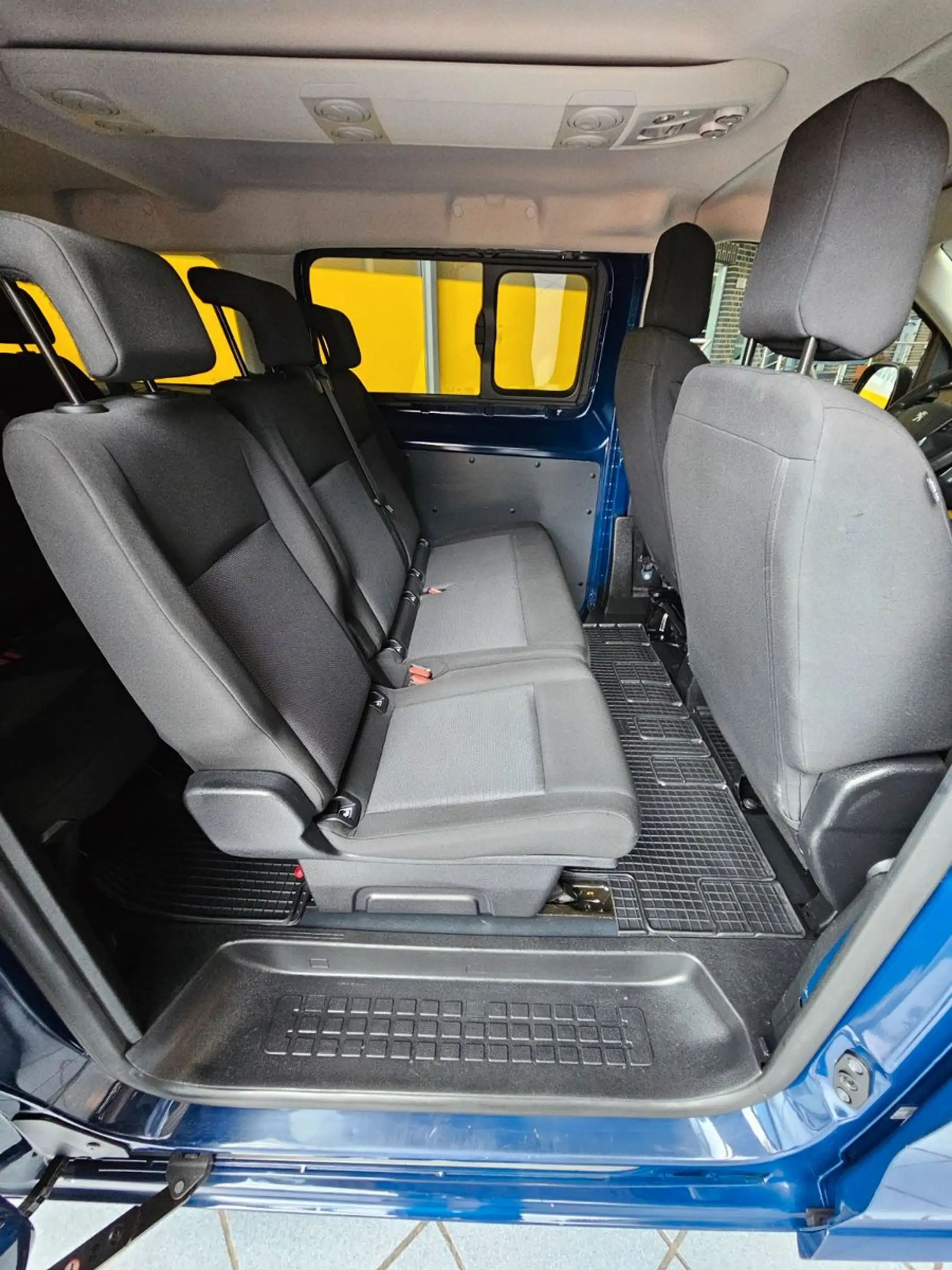 Peugeot Traveller AHK Navi 8 Sitze — photo 8