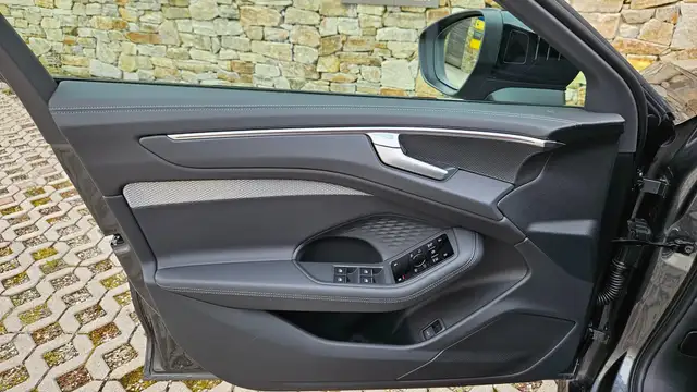 Audi A6 2.0 TDI 3 x S-Line*PANO*NP: 85.000,00*AKH Vorb. Ansicht 33