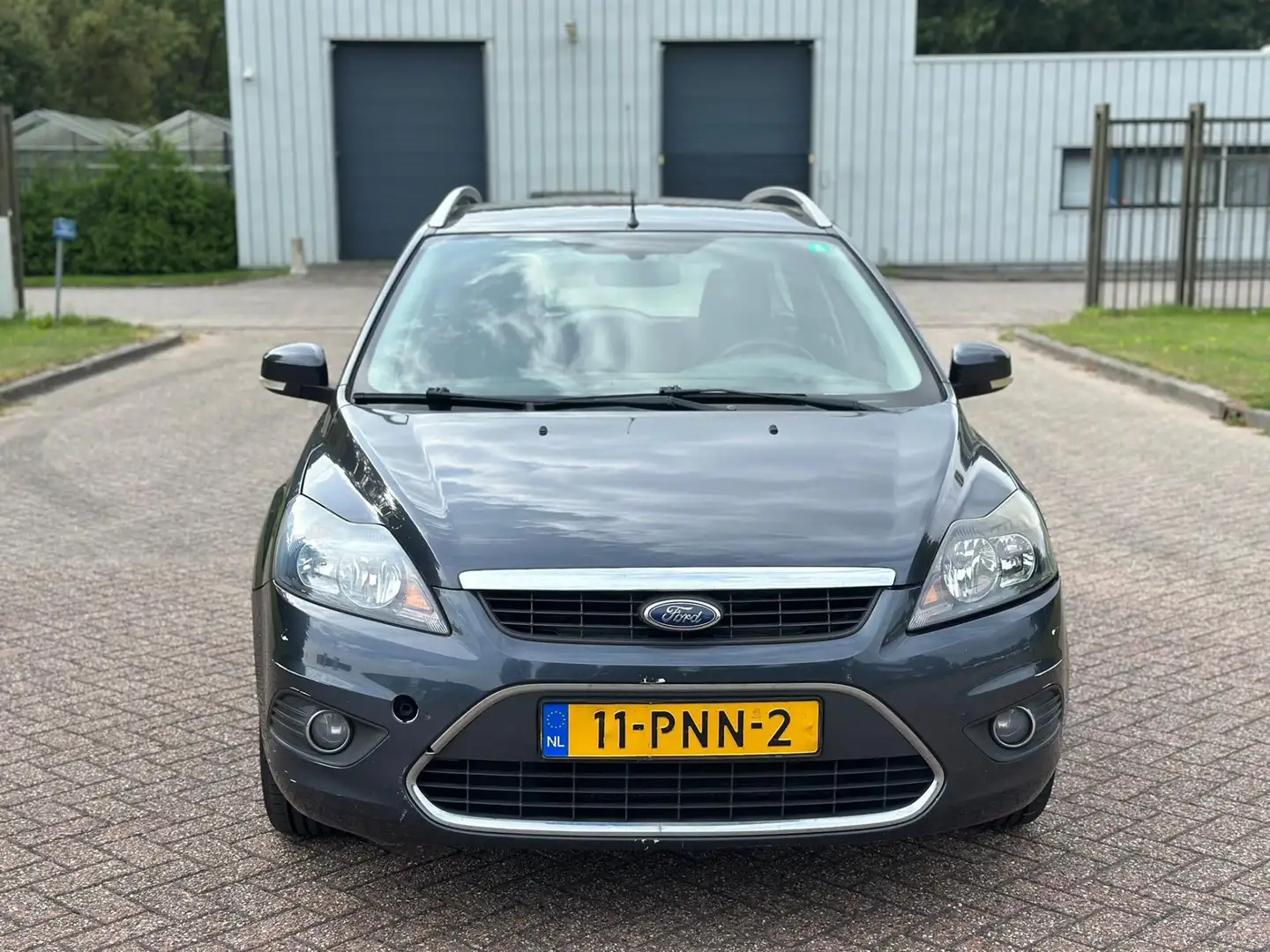 Ford Focus Wagon 1.6 Comfort/AIRCO/CRUISE/TREKHAAK Grijs - 2