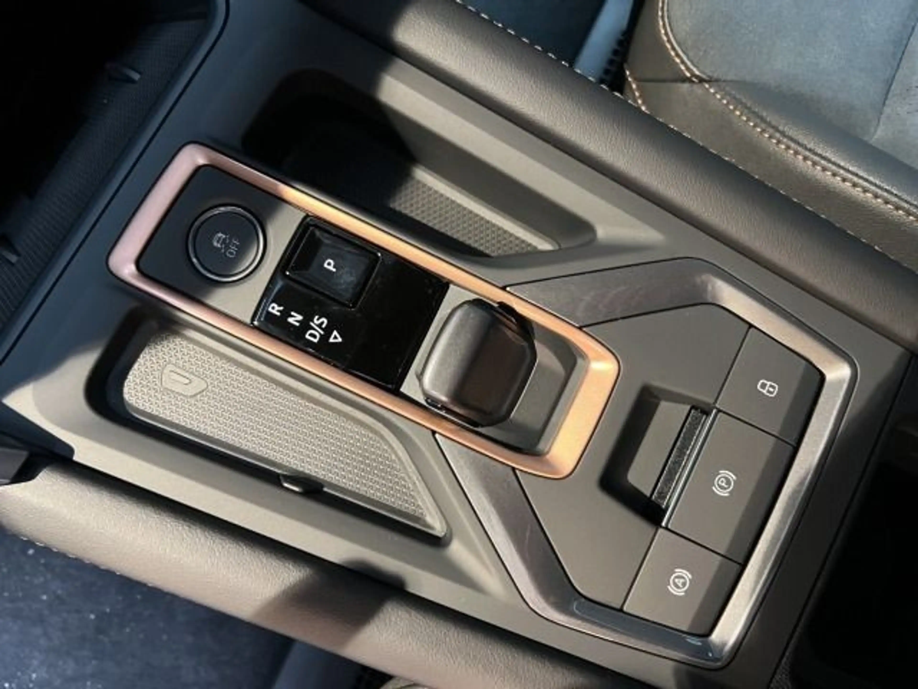 CUPRA Formentor 2.0 TSI DSG VZ 4DRIVE AREA VIEW NAVI S — photo 11