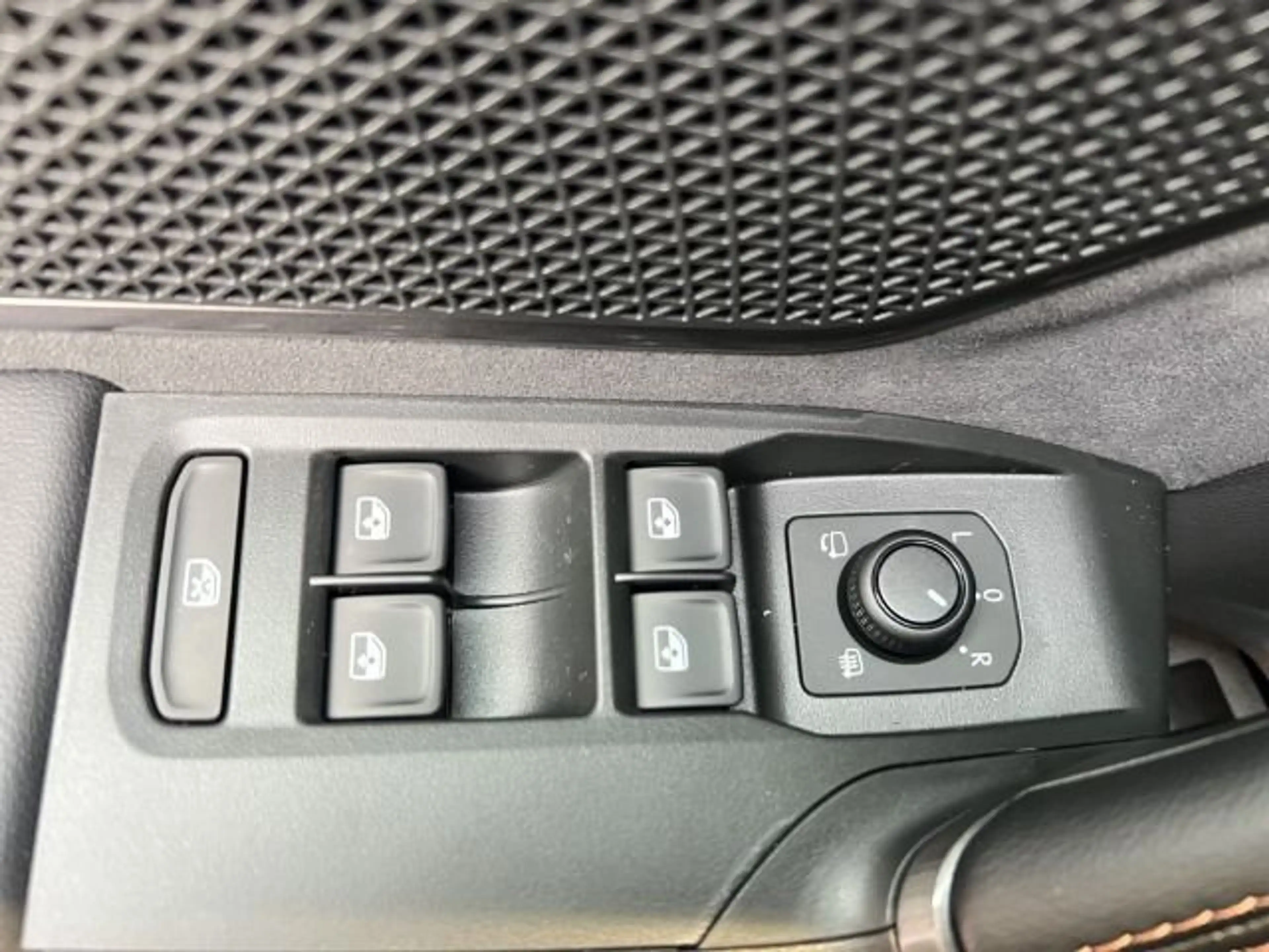 CUPRA Formentor 2.0 TSI DSG VZ 4DRIVE AREA VIEW NAVI S — photo 8