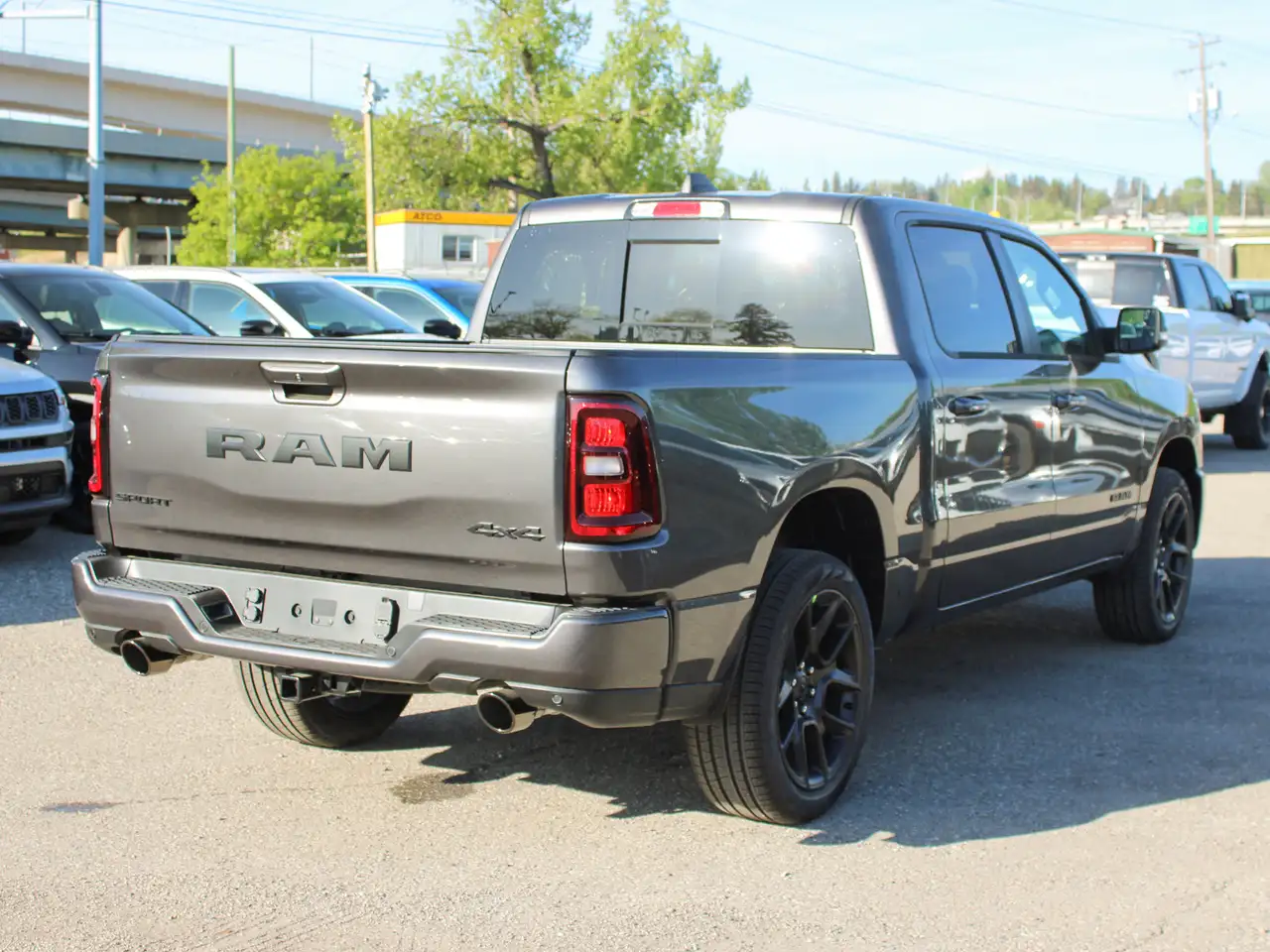 RAM 1500 снимка RAM 1500