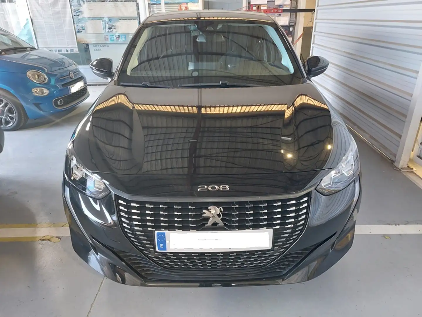 Peugeot 208 1.2 Puretech S&S Allure Pack 100 Negro - 2