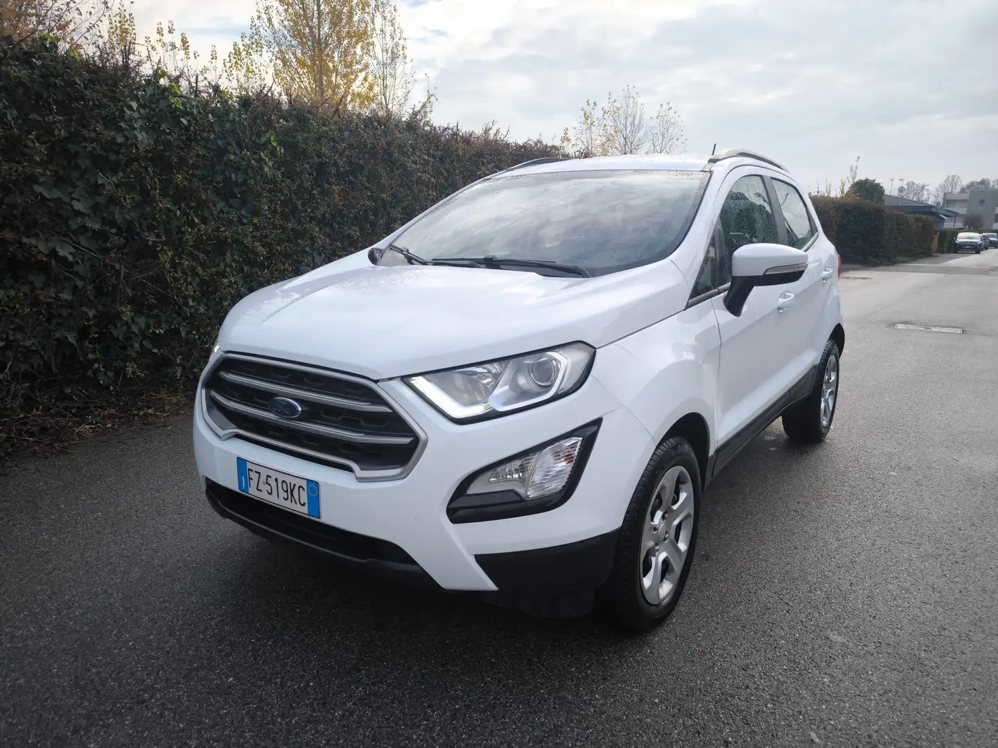 Ford EcoSport FORD ECOSPORT BENZINA- NOV 2019- OK NEOPATENTATI Weiß - 1