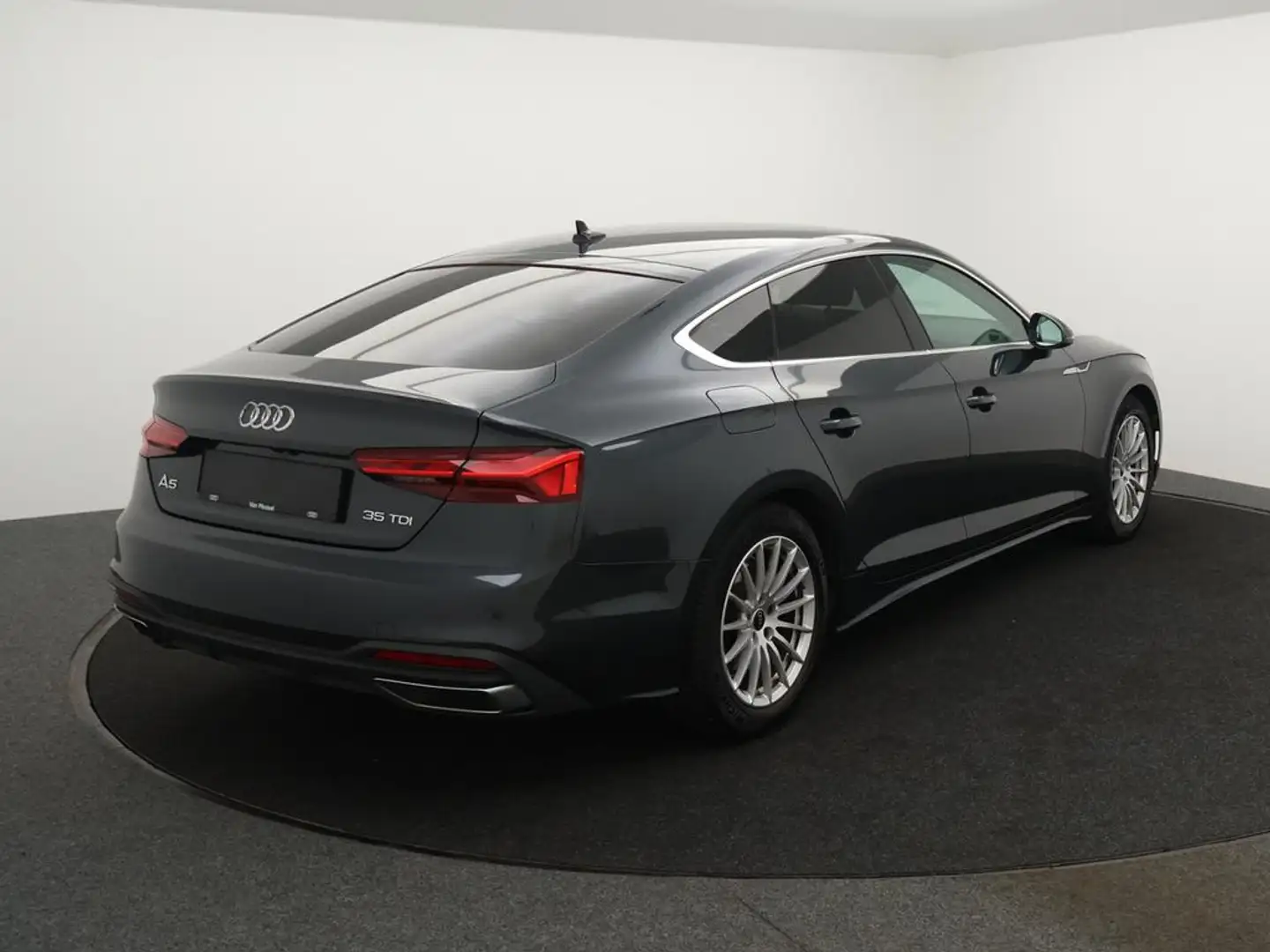 Audi A5 Sportback Audi A5 Sportback Business Edition 35TDI 163PK *AUTOMAAT*LEDER*CAMERA*PDC*CRUISE*NAVI*BLTH*DIGITAL DASHBOARD*.. Grijs - 2