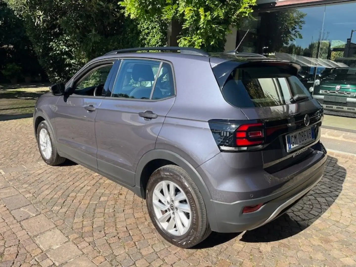 Volkswagen T-Cross 1.0 TSI Benzina Grigio - 2