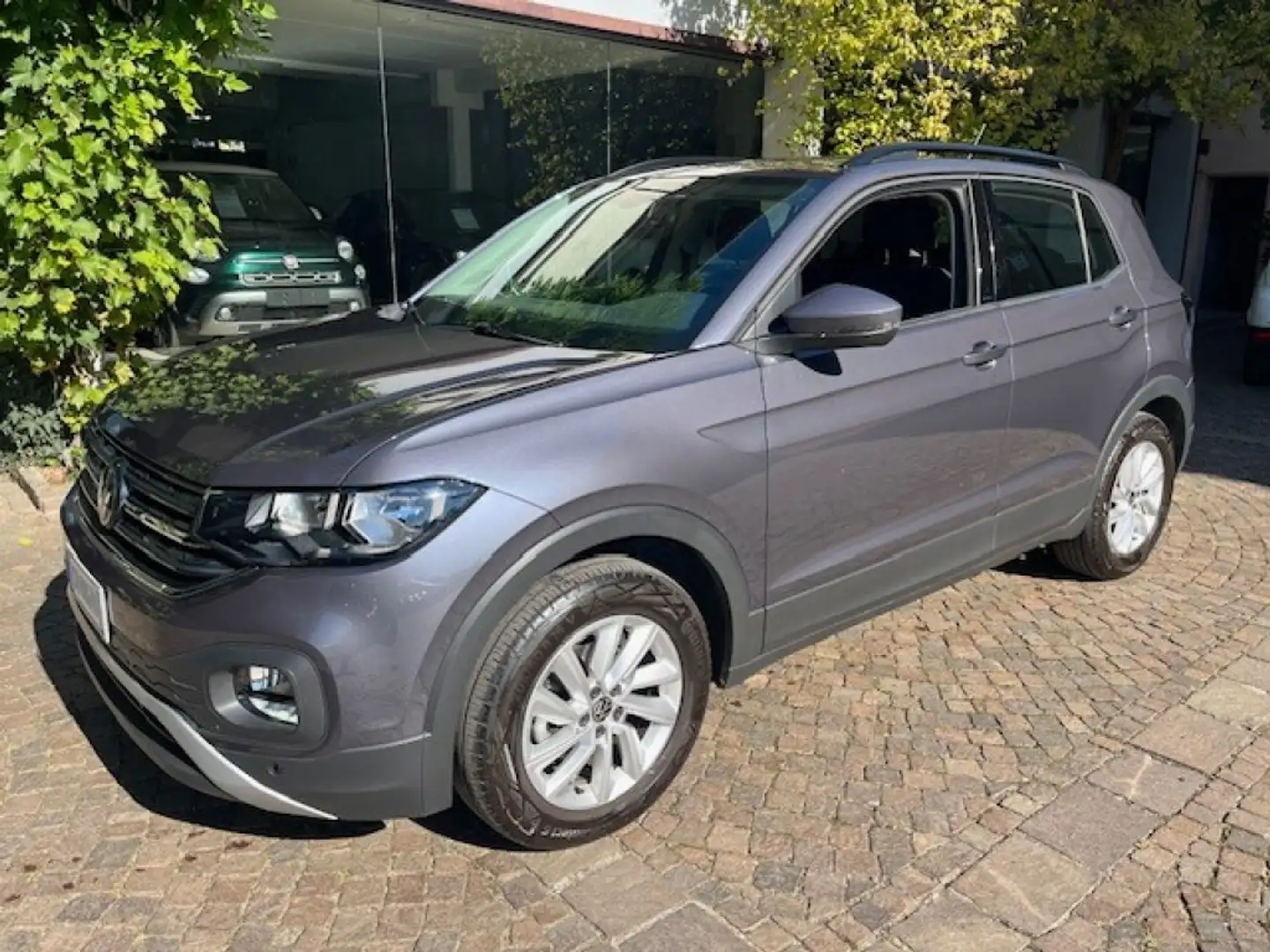 Volkswagen T-Cross 1.0 TSI Benzina Grigio - 1