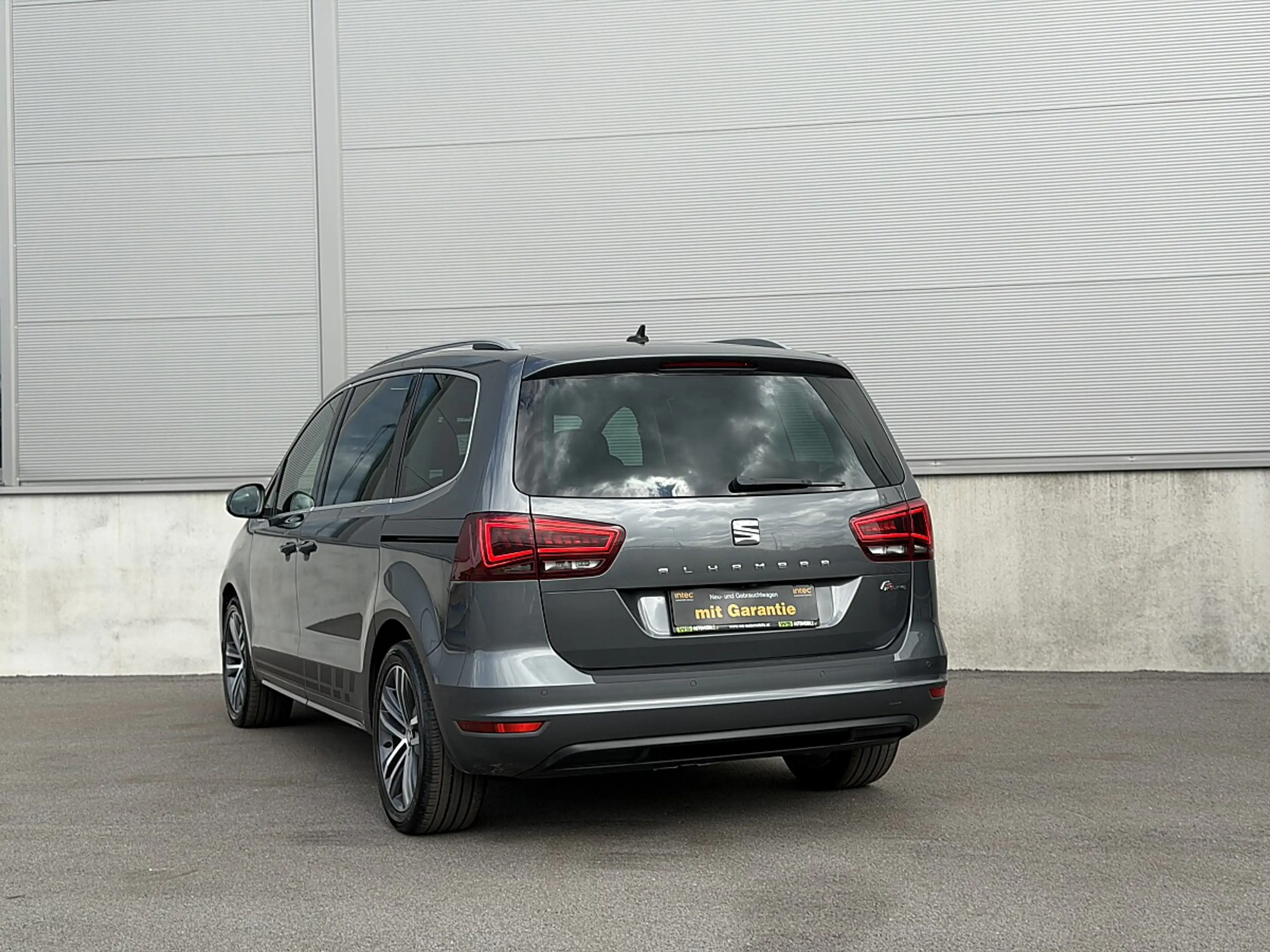 SEAT Alhambra FR 2,0 TDI CR DSG — photo 5
