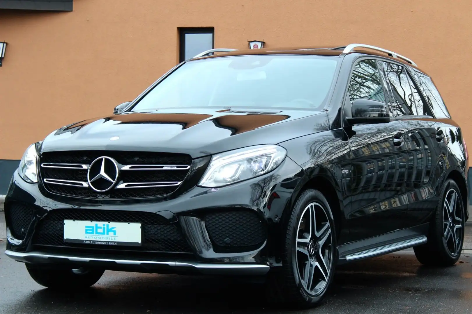 Mercedes-Benz GLE 43 AMG 1.HAND! MB-Scheckheft! 20" COMAND GSD Schwarz - 1