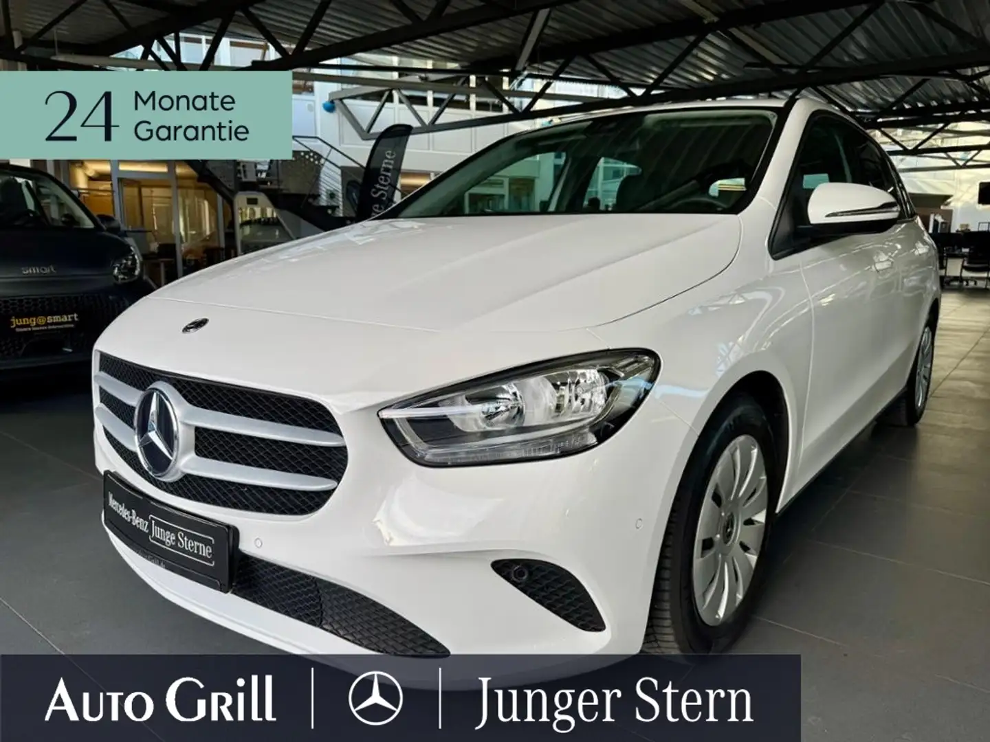 Mercedes-Benz B 180 MBUX+Carbon+Wide+Navi+AUT+PTS+Park-Assist Weiß - 1