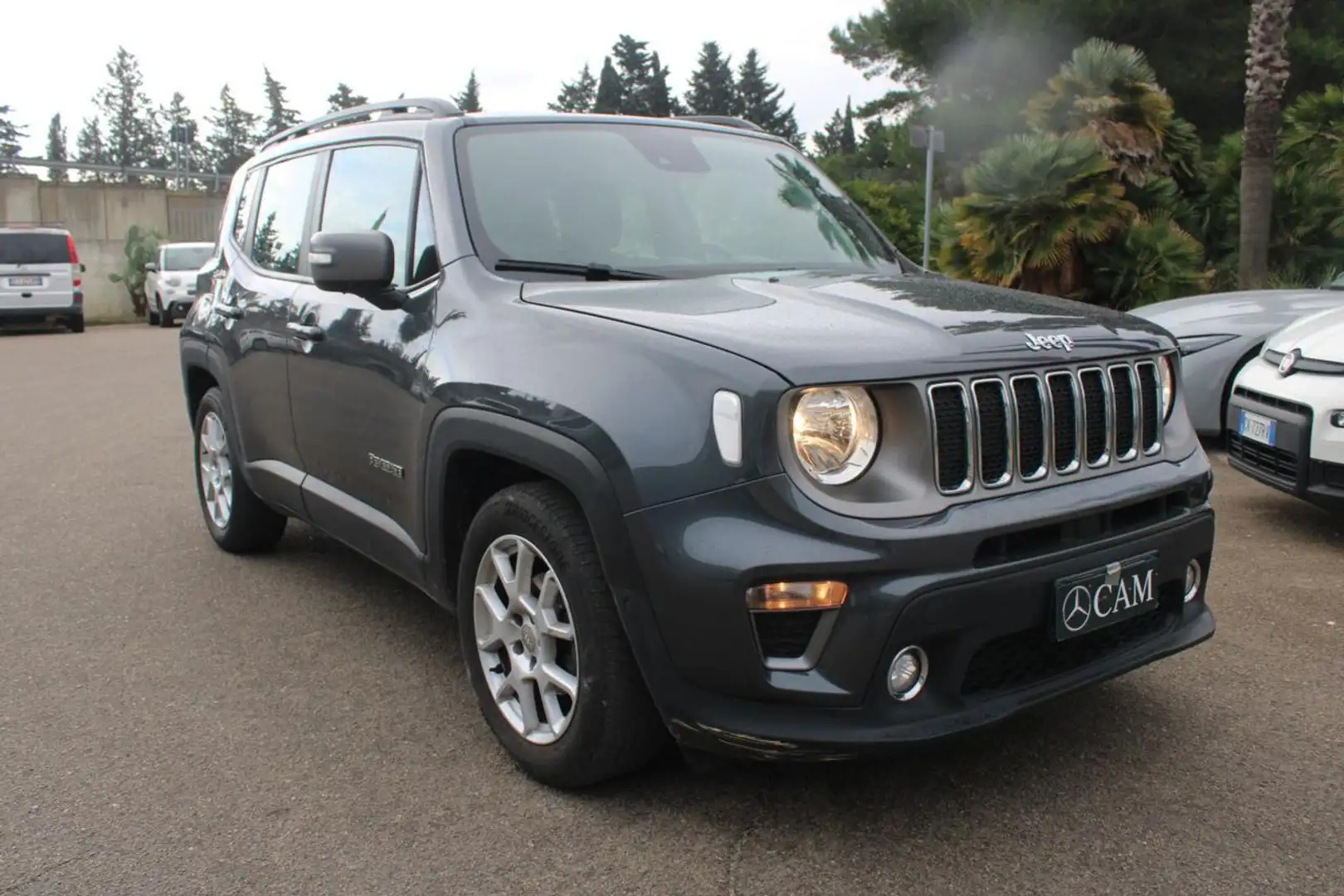 Jeep Renegade 1.6 Mjt 130 CV Business Gris - 1