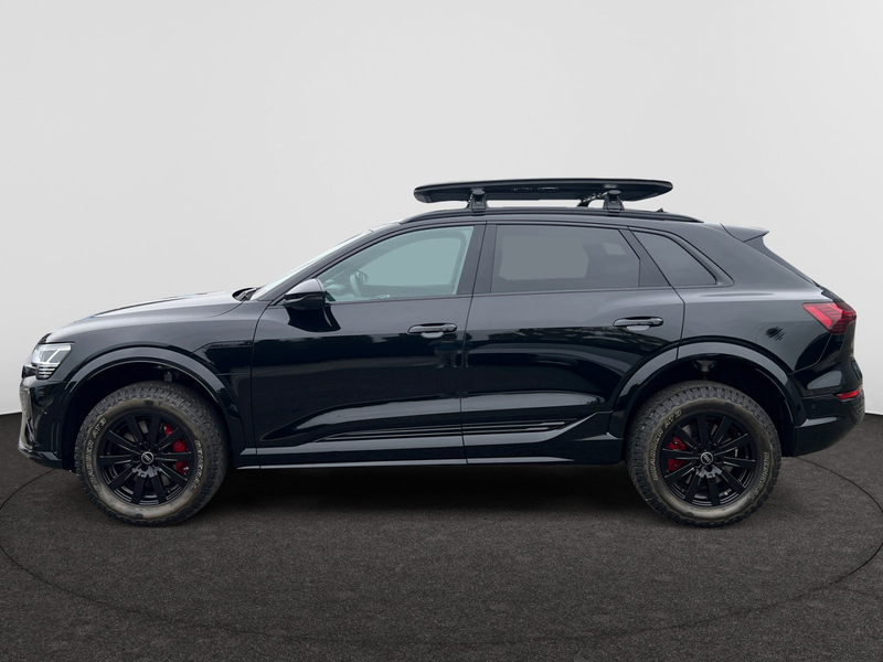 Audi Q8 e-tron Audi Q8  edition Dakar 55 e-tron quattro 300,00 kW — photo 20