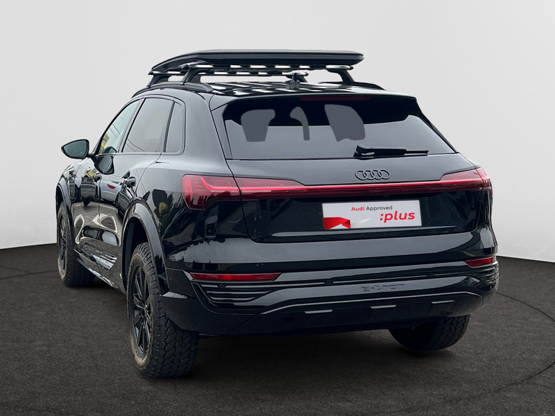 Audi Q8 e-tron Audi Q8  edition Dakar 55 e-tron quattro 300,00 kW — photo 18