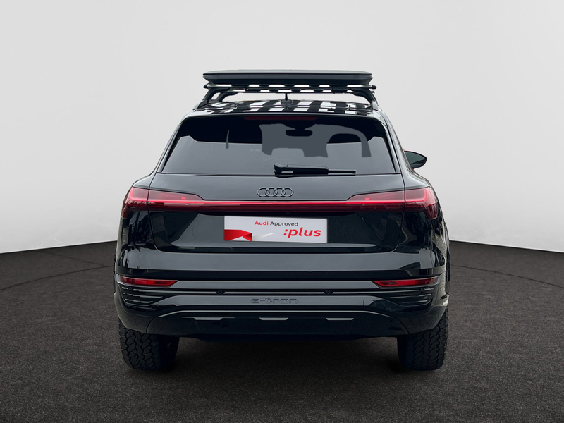 Audi Q8 e-tron Audi Q8  edition Dakar 55 e-tron quattro 300,00 kW — photo 4