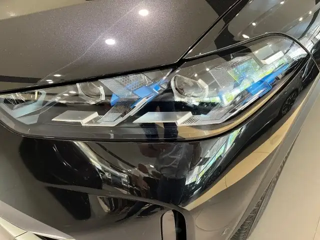BMW X5 xDrive30d MHEV 48 Ansicht 12