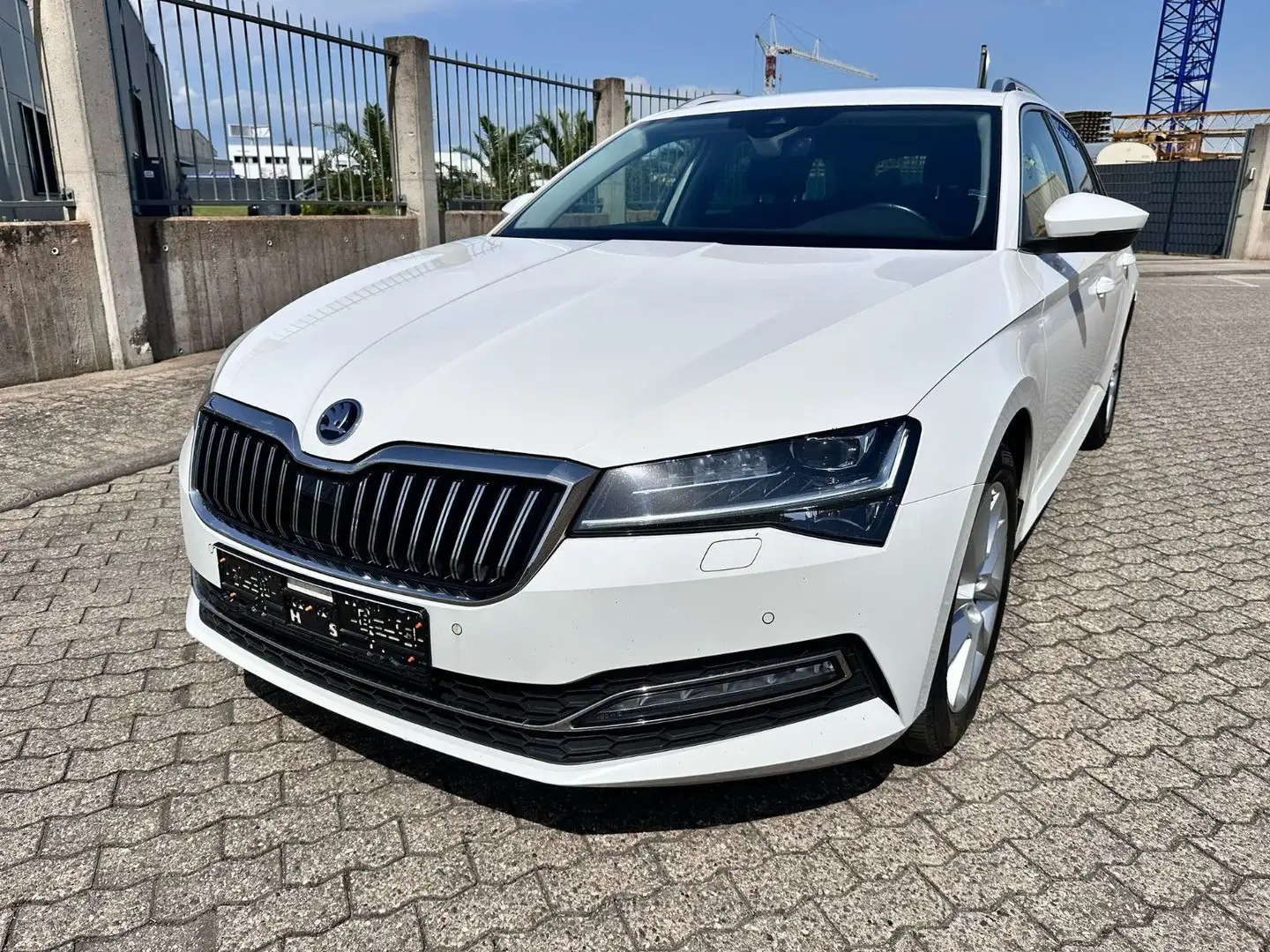 Skoda Superb Combi Style / NAVI / GEPFLEGT Wit - 1