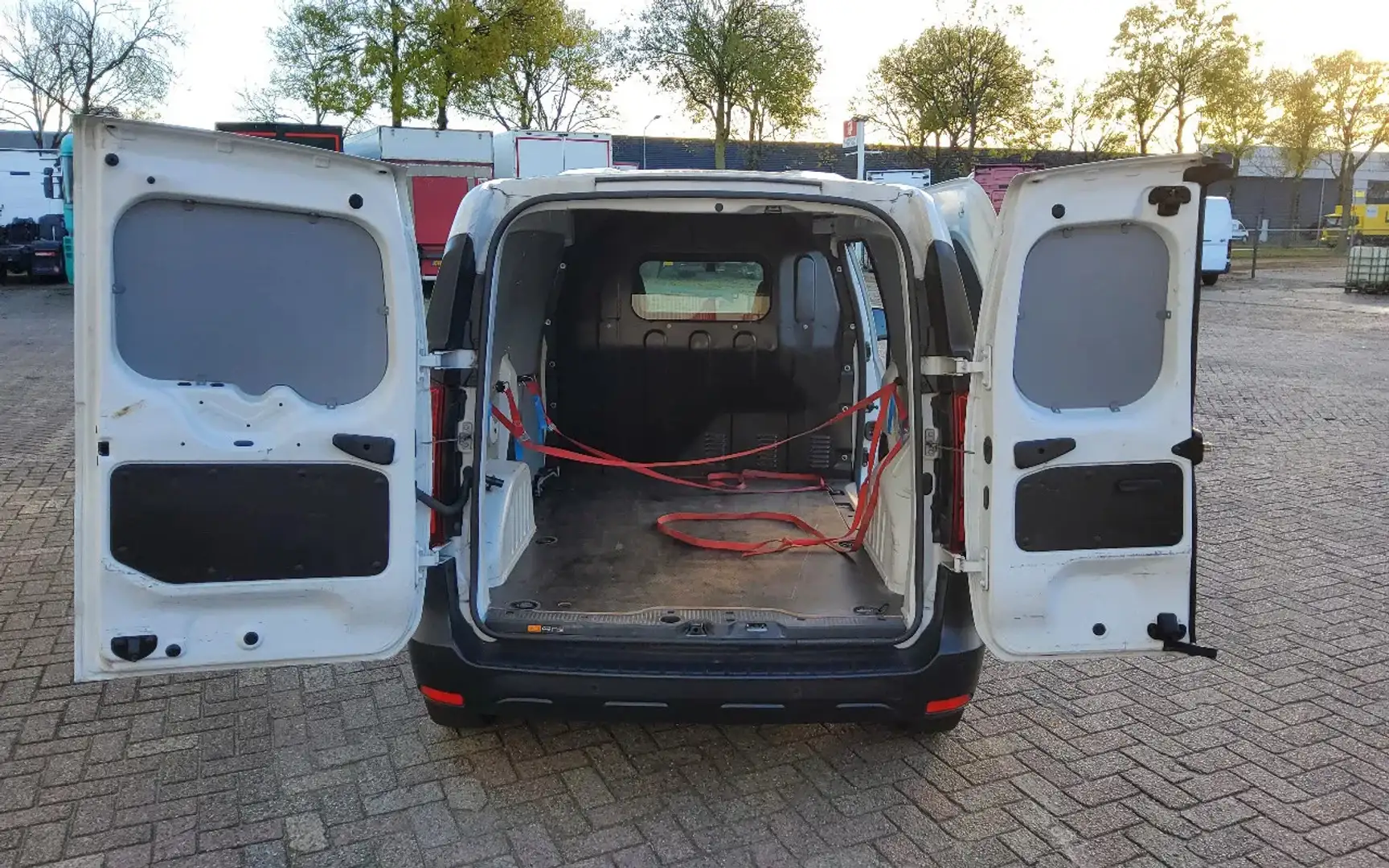 Renault Express 55 PK - EURO 6 - ZIJSCHUIFDEUR Wit - 2