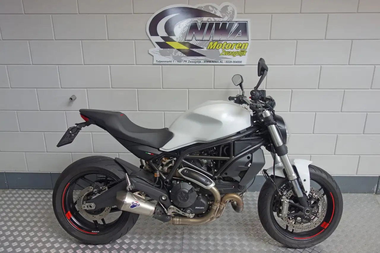 Ducati Monster 797