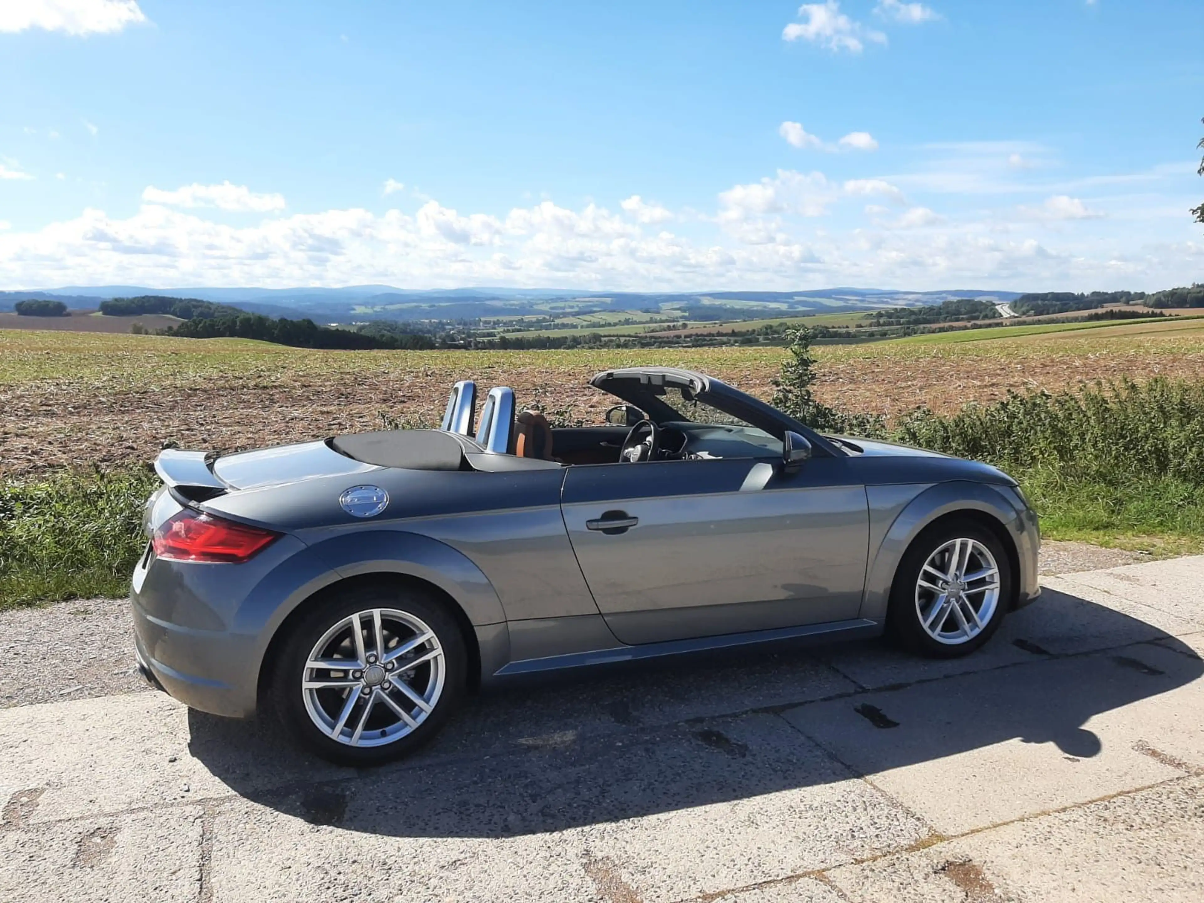 Audi TT Roadster 2.0 TDI quattro — photo 7