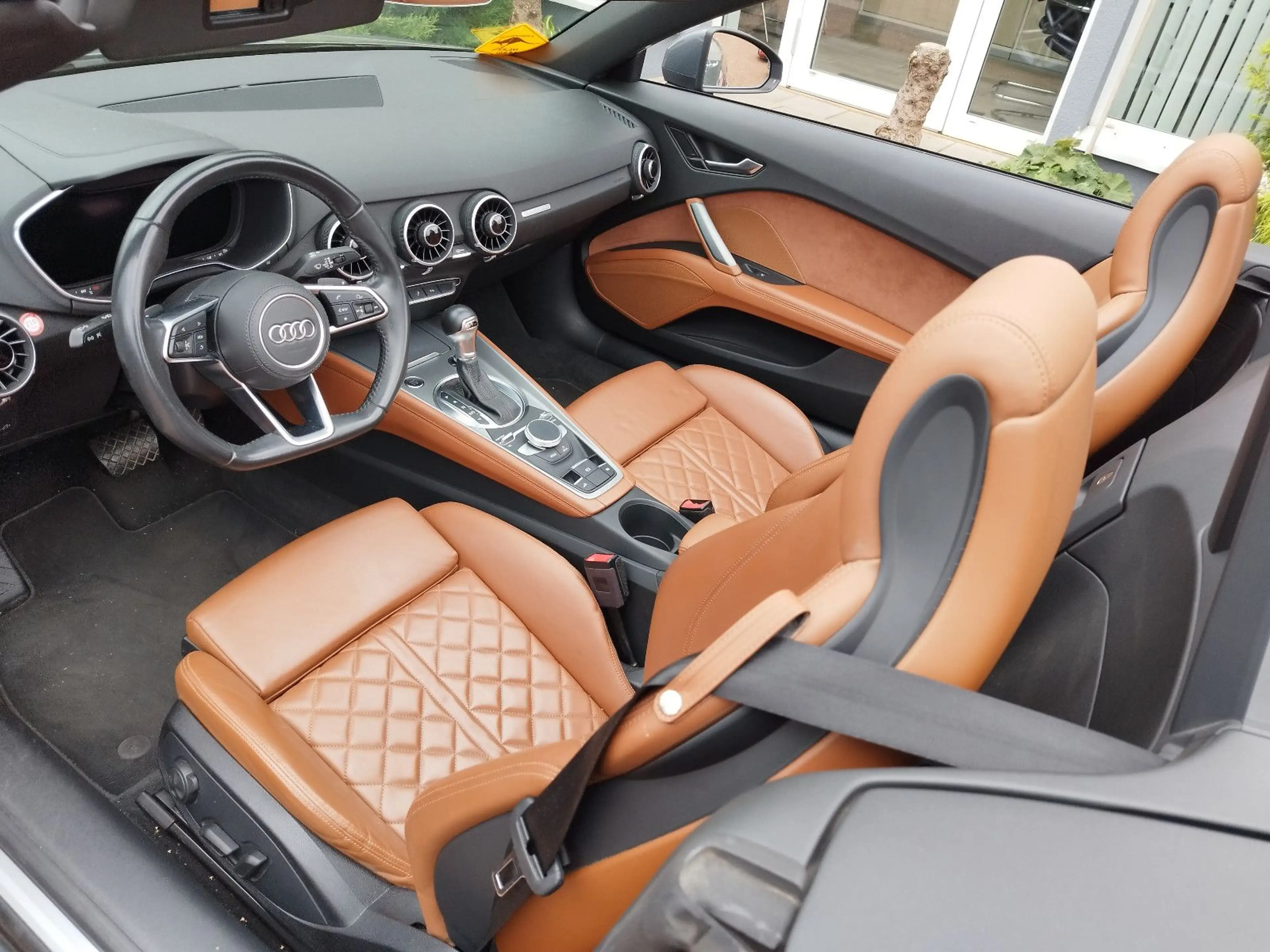 Audi TT Roadster 2.0 TDI quattro — photo 11