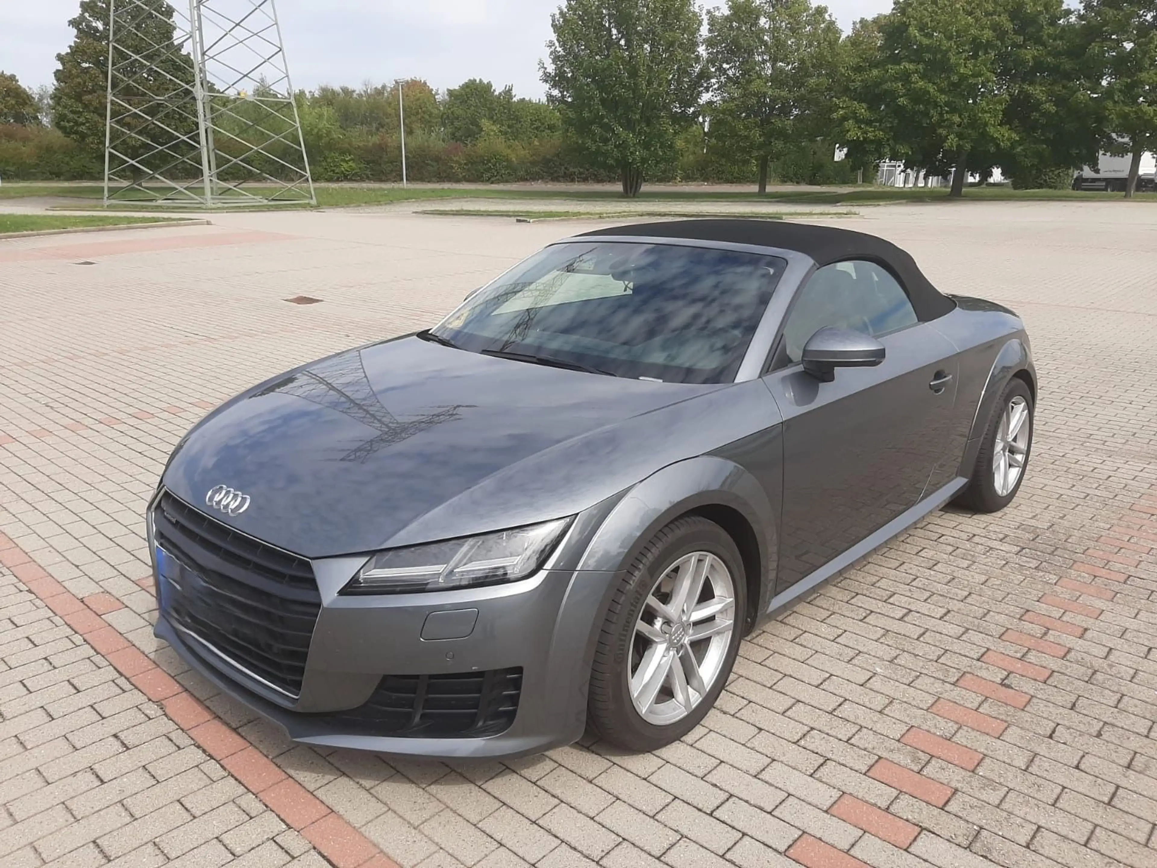 Audi TT Roadster 2.0 TDI quattro — photo 3