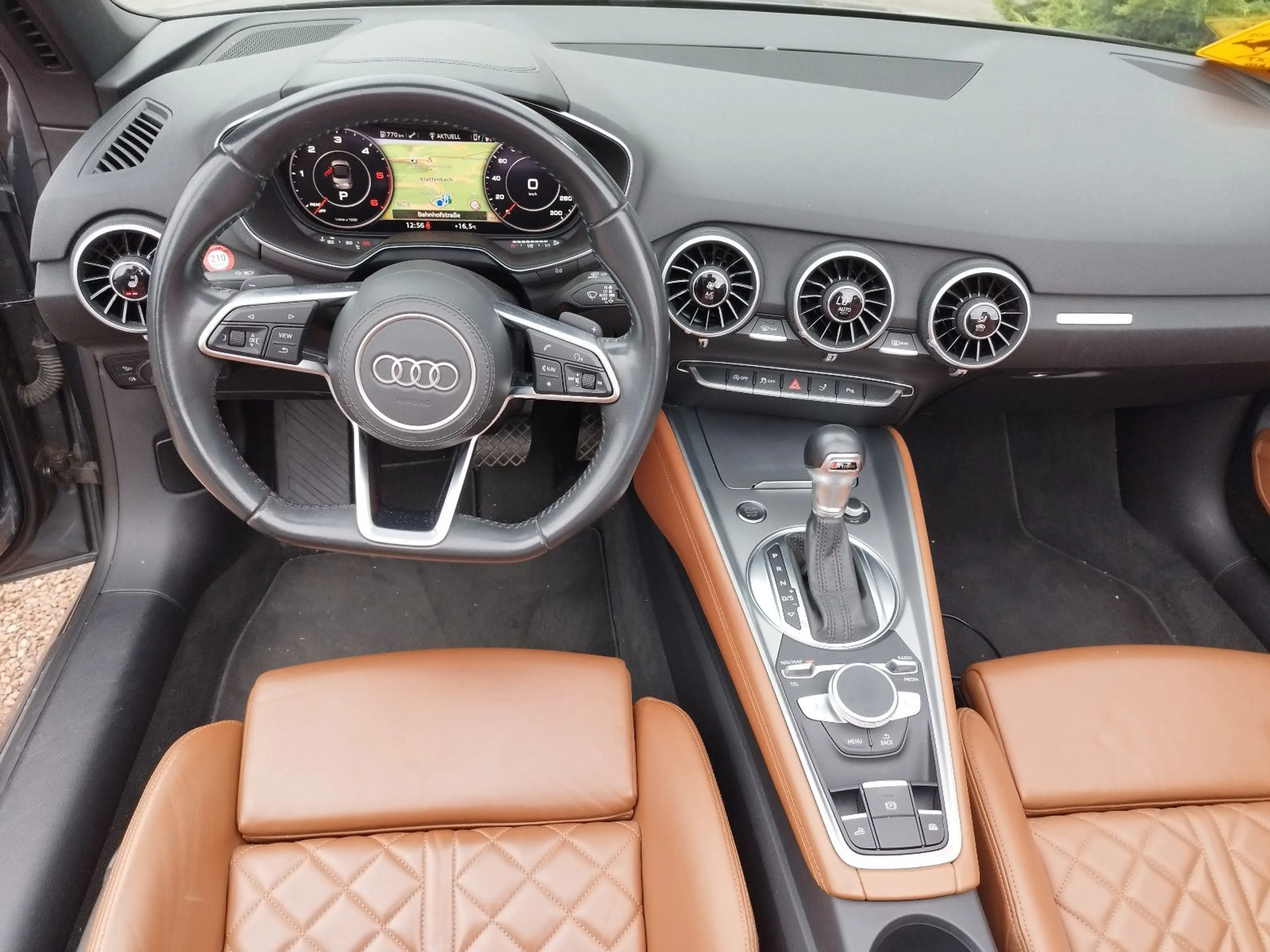 Audi TT Roadster 2.0 TDI quattro — photo 15