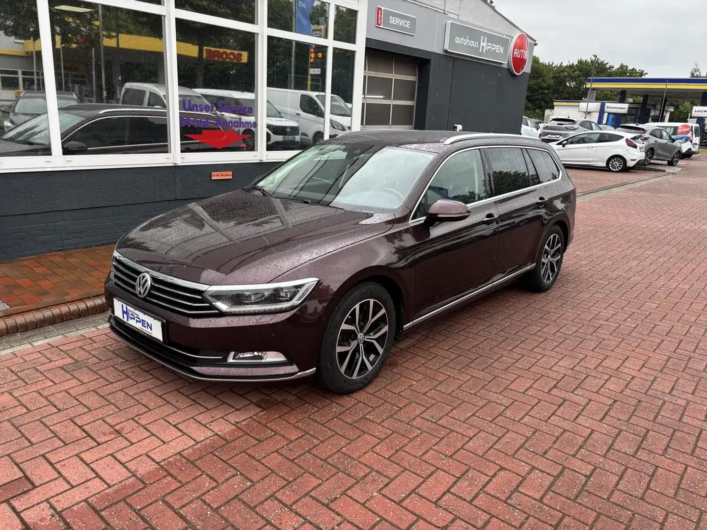 Volkswagen Passat Variant 2.0 TDI SCR DSG (BlueM. Tech) Highline Pano-D Rot - 1