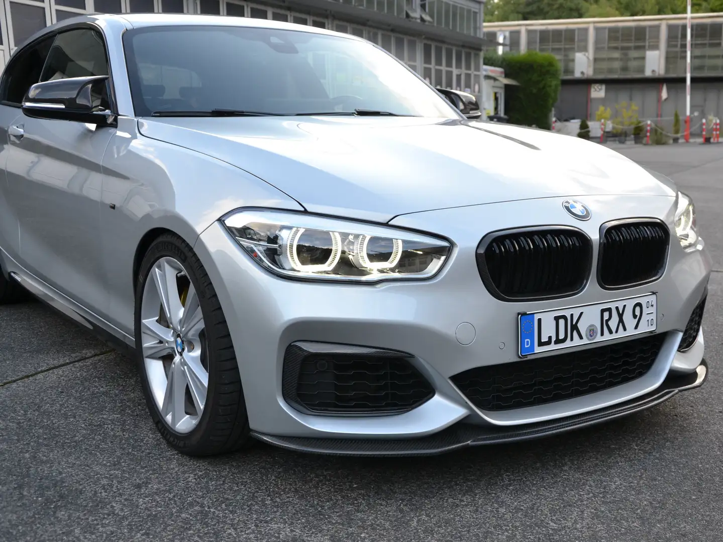 BMW 140 No OPF, Harman-Kardon, Apple CarPlay, TÜV Neu Silber - 2